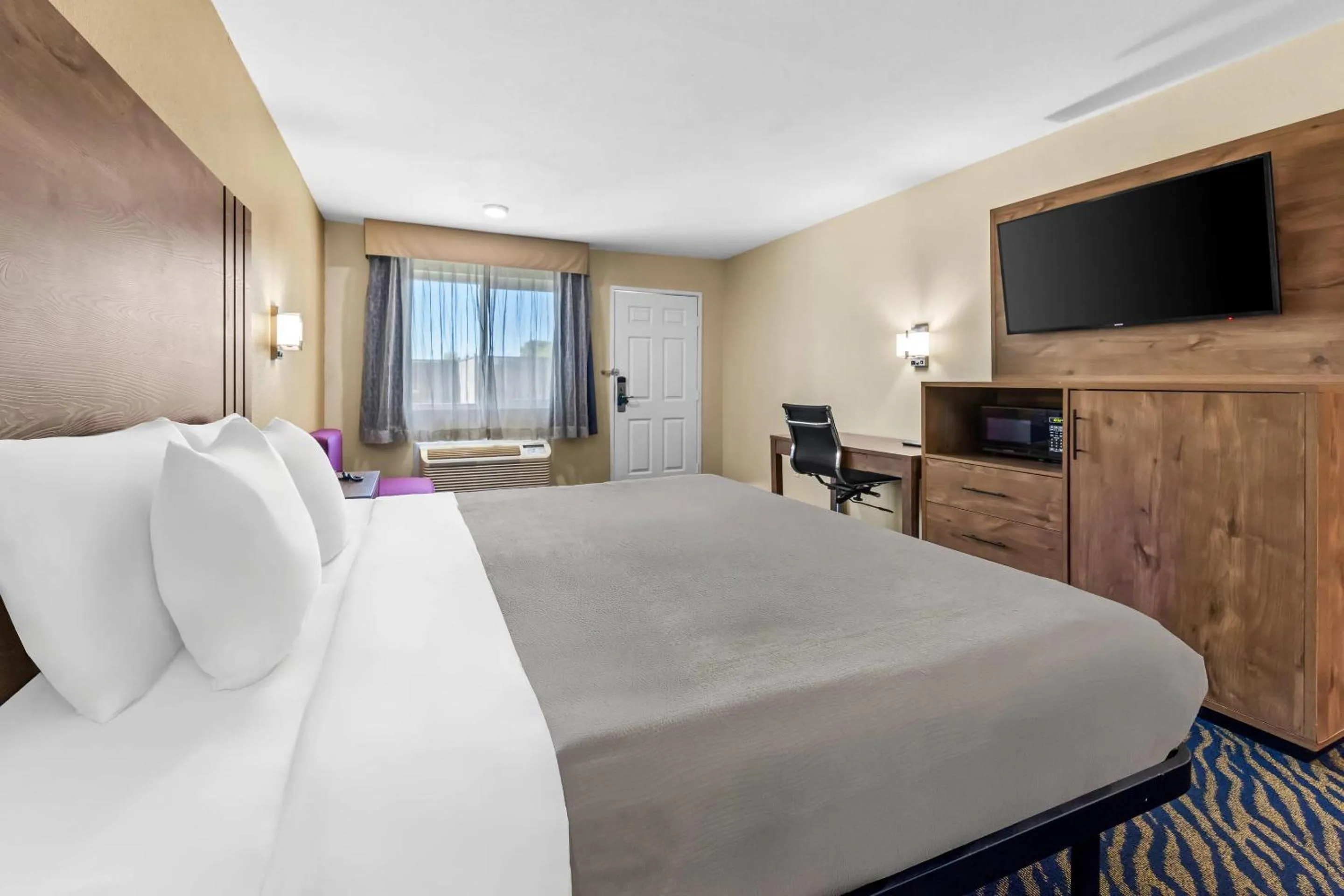 Bedroom, Bed in Quality Inn & Suites