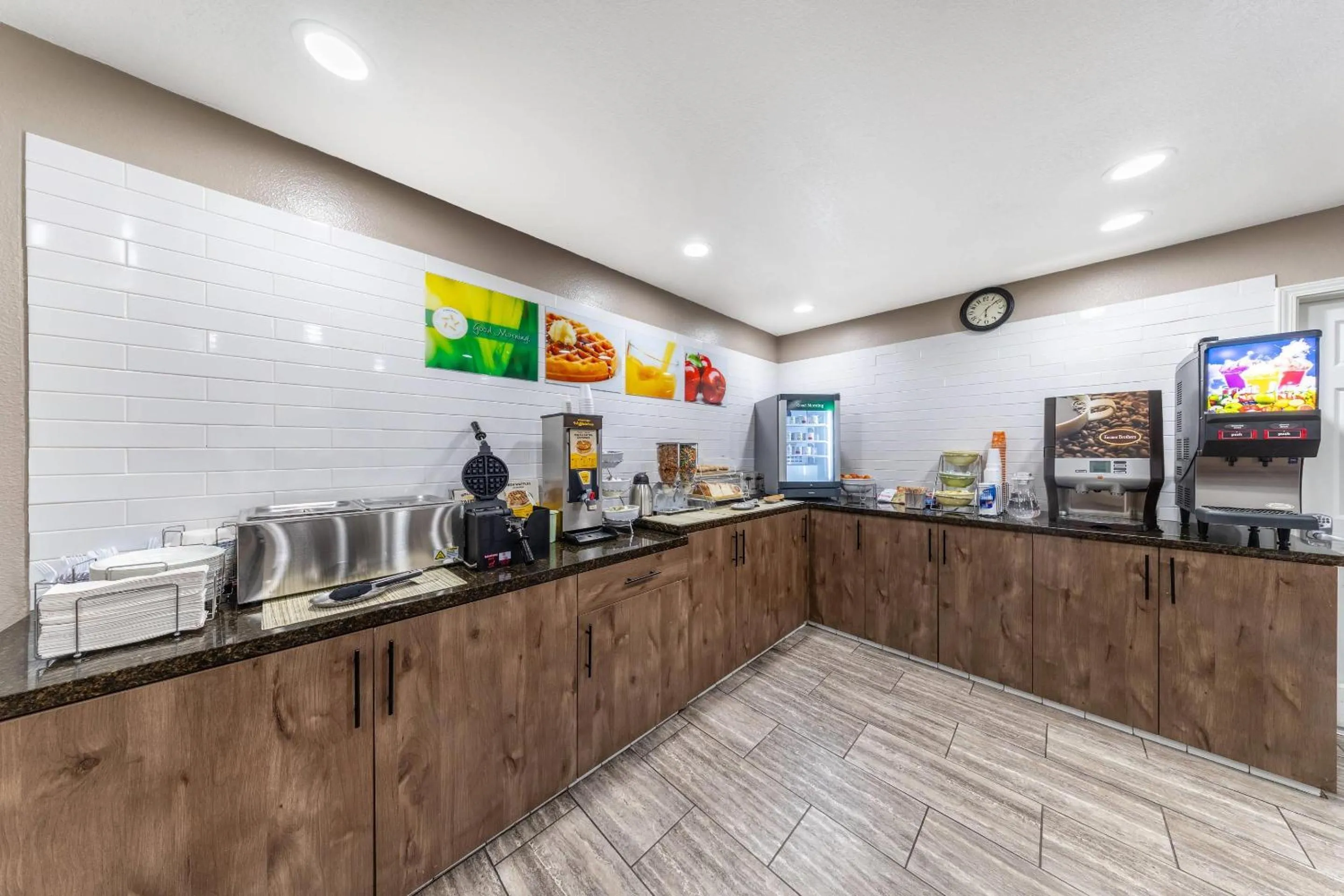 Breakfast in Quality Inn & Suites