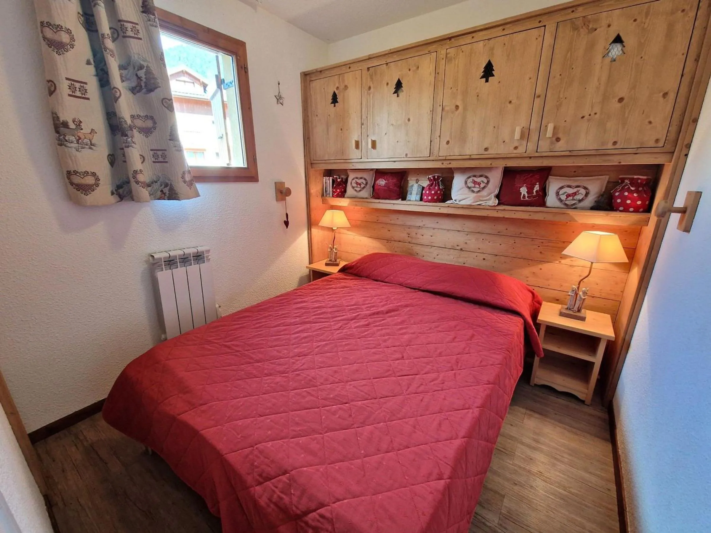 Bed in Appartement cosy 4/6 pers Valfréjus, proche pistes et centre - FR-1-265-171