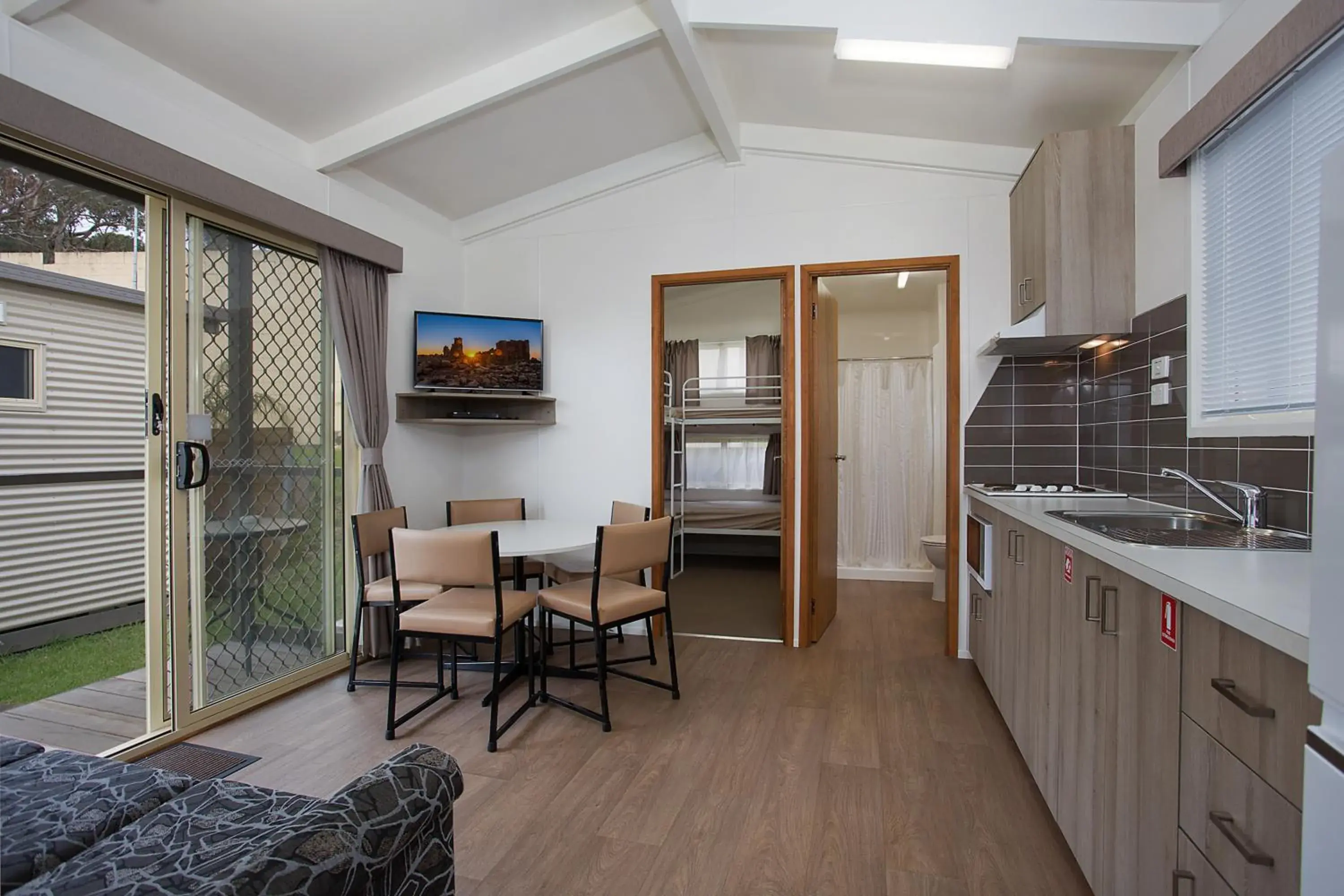 Two-Bedroom Chalet in Warrnambool Motel and Holiday Park Two-Bedroom Chalet in Warrnambool Motel and Holiday Park