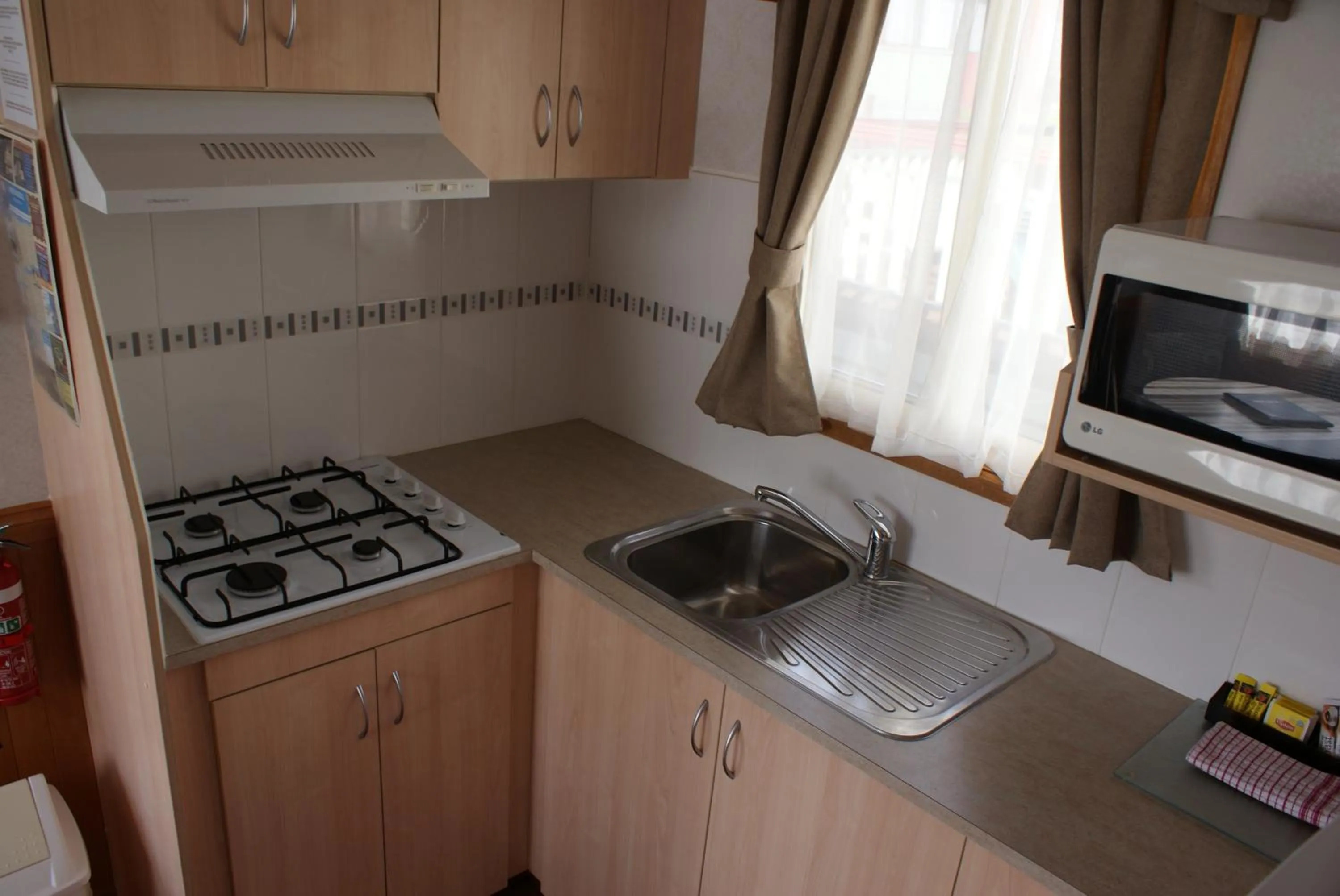 Kitchen or kitchenette in Warrnambool Motel and Holiday Park