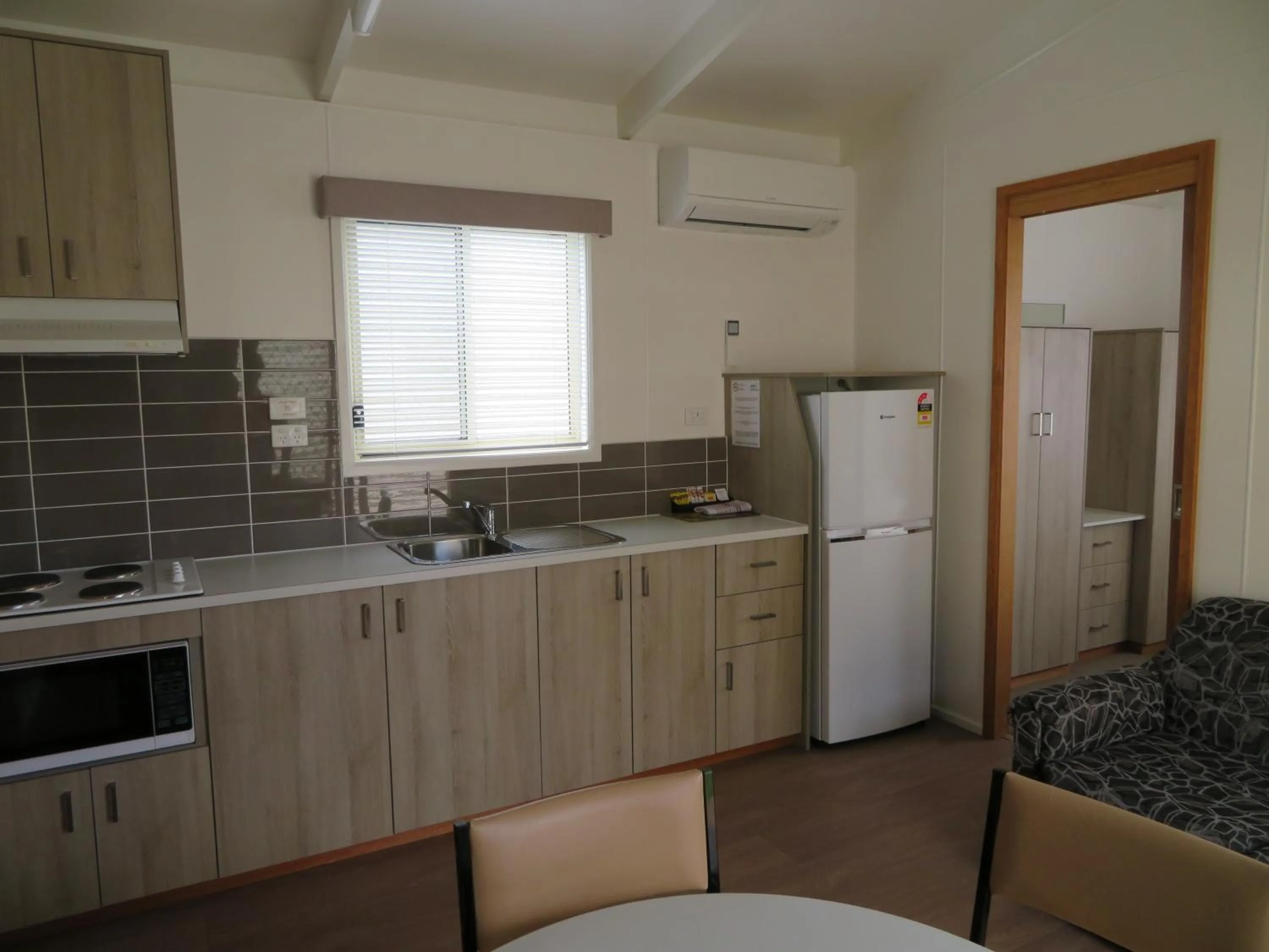 Kitchen or kitchenette in Warrnambool Motel and Holiday Park