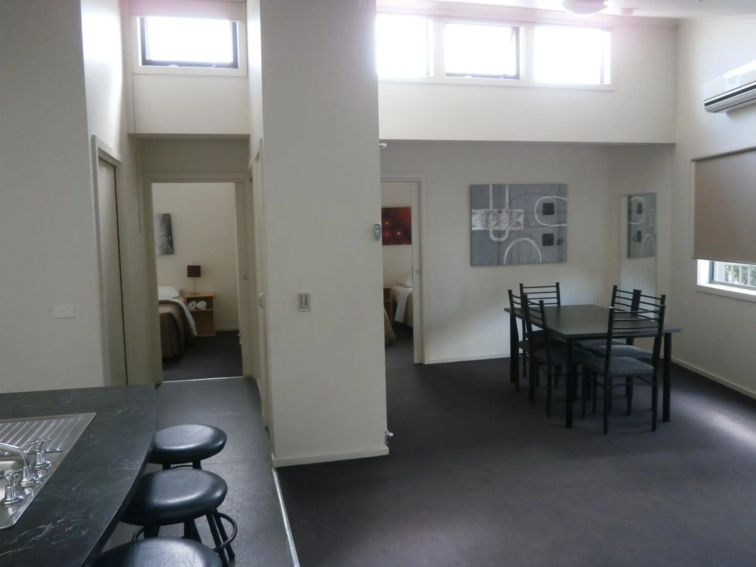 Four-Bedroom Apartment in Sovereign Views Apartments Four-Bedroom Apartment in Sovereign Views Apartments