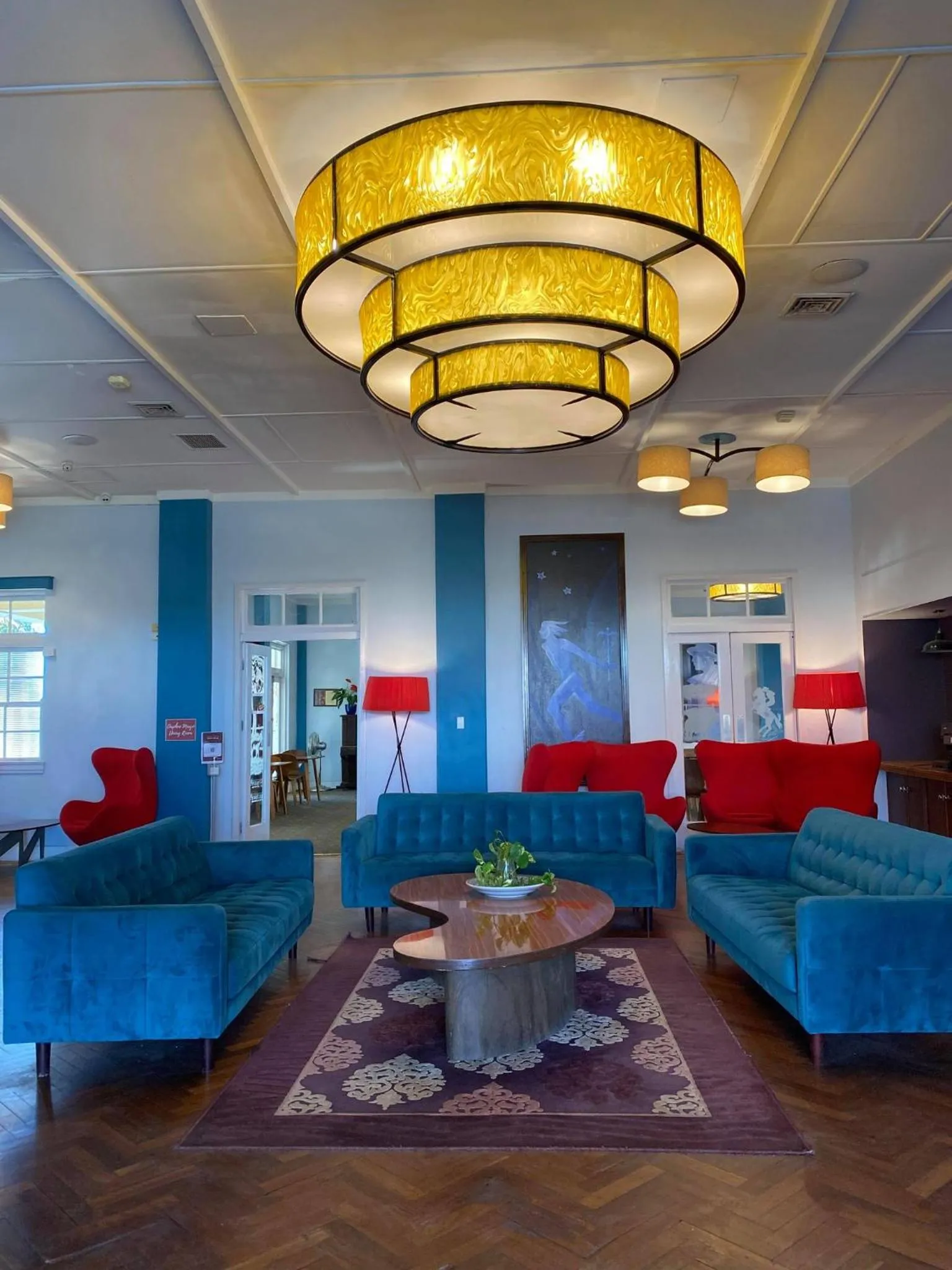 Communal lounge/ TV room in North Gregory Hotel