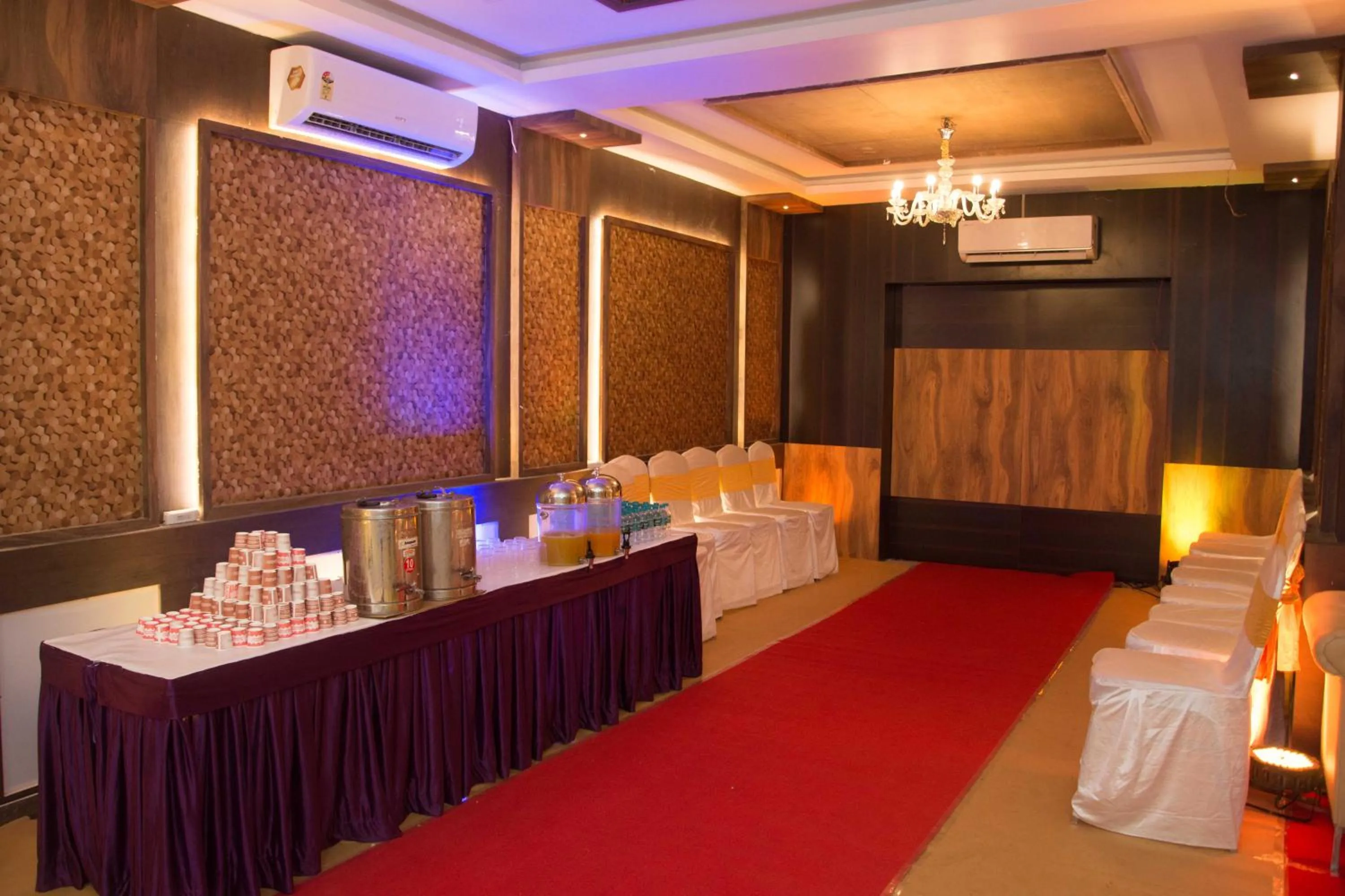 Banquet/Function facilities in Comfort Inn Shubhra, Ghazipur