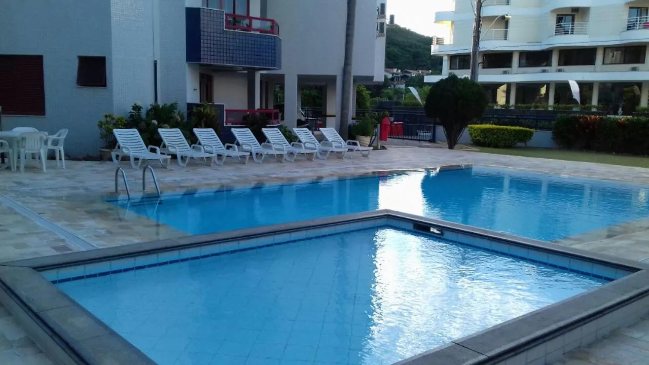 Swimming pool in Apto 2suítes 30m da praia