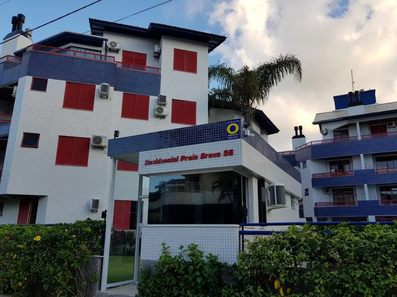 Facade/entrance in Apto 2suítes 30m da praia