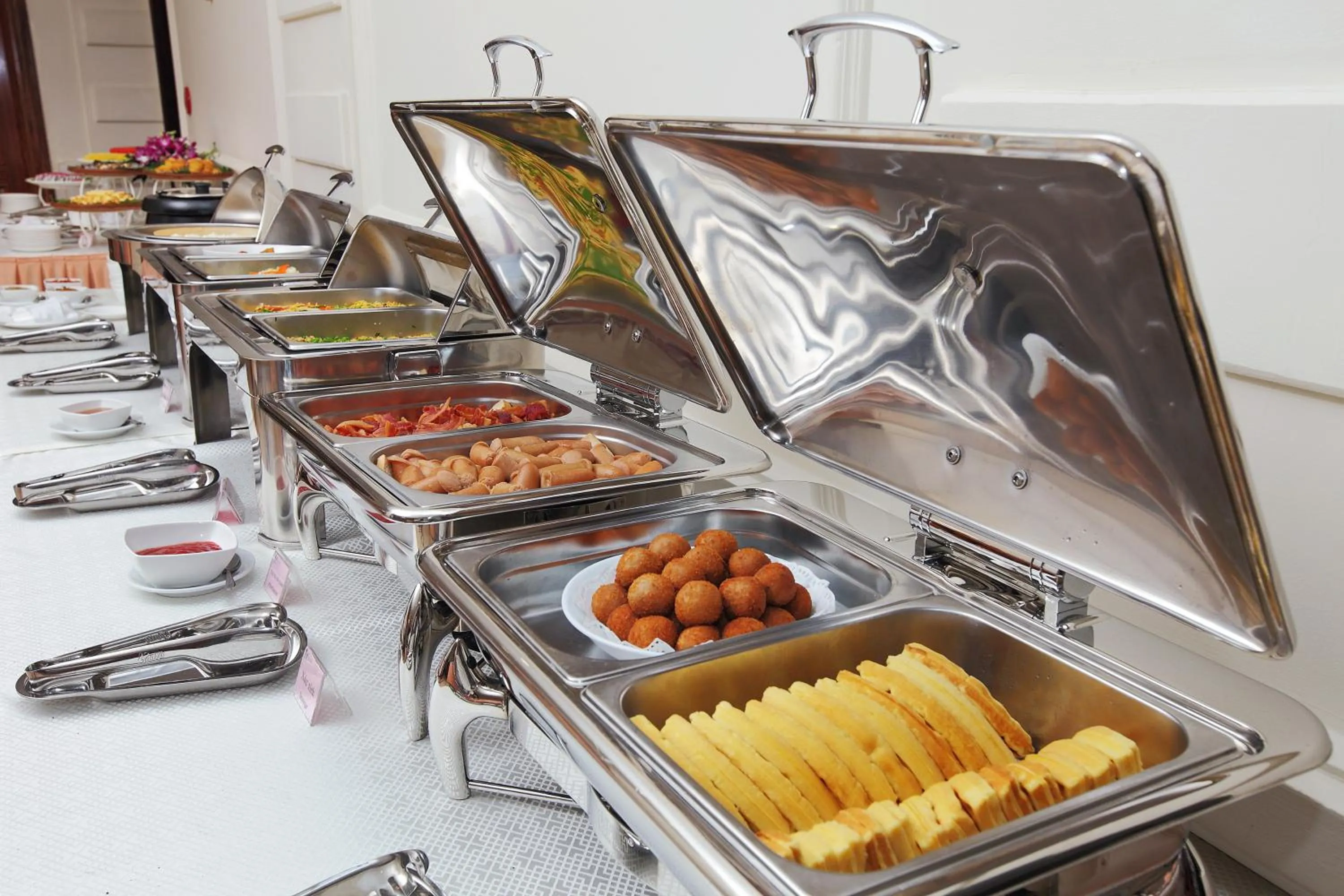 Restaurant/places to eat in Ha Long DC Hotel