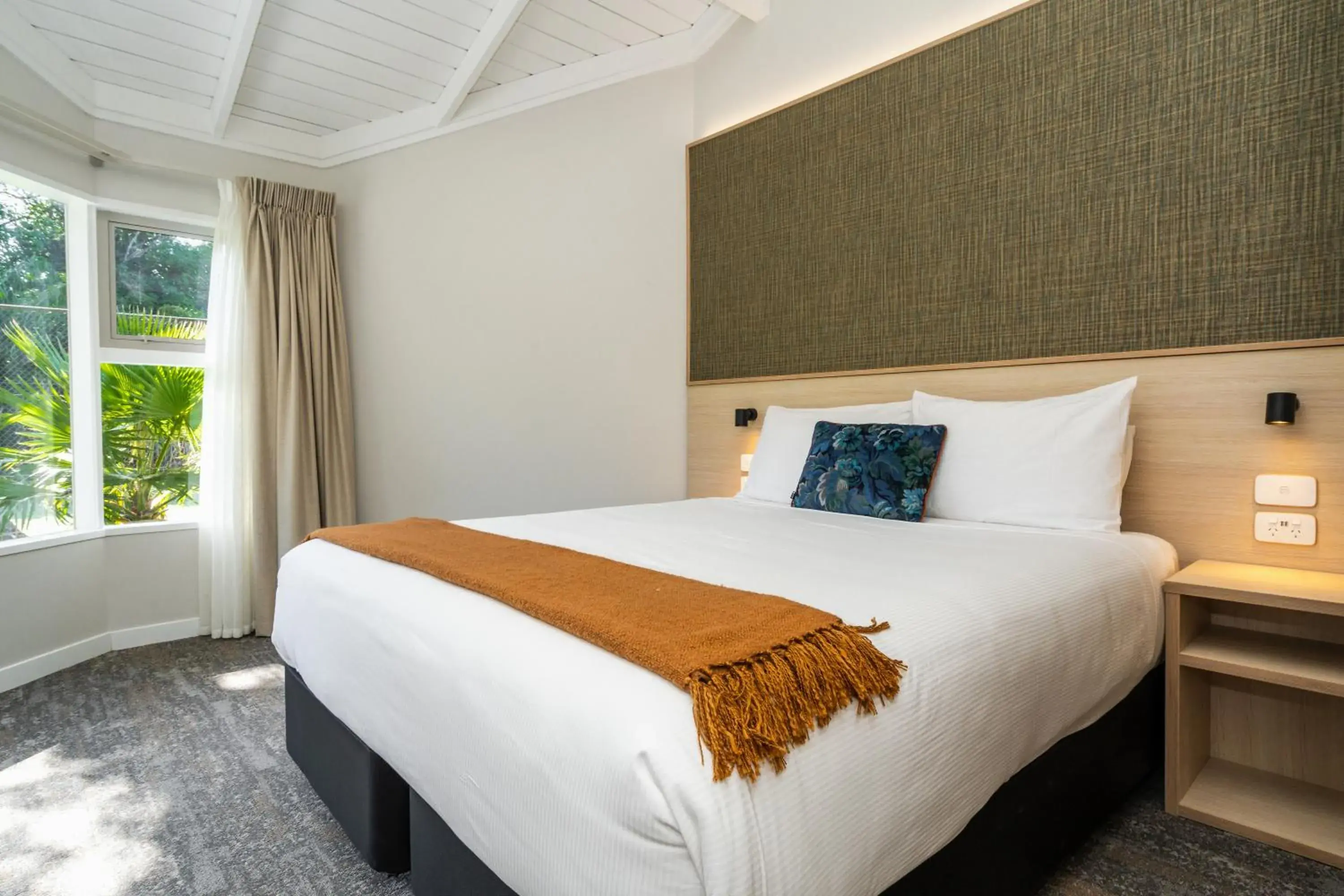 View (from property/room), Bed in Copthorne Hotel & Resort Bay Of Islands View (from property/room), Bed in Copthorne Hotel & Resort Bay Of Islands