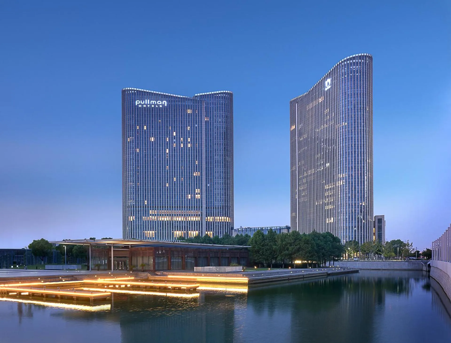 Property building in Pullman Wuxi New Lake