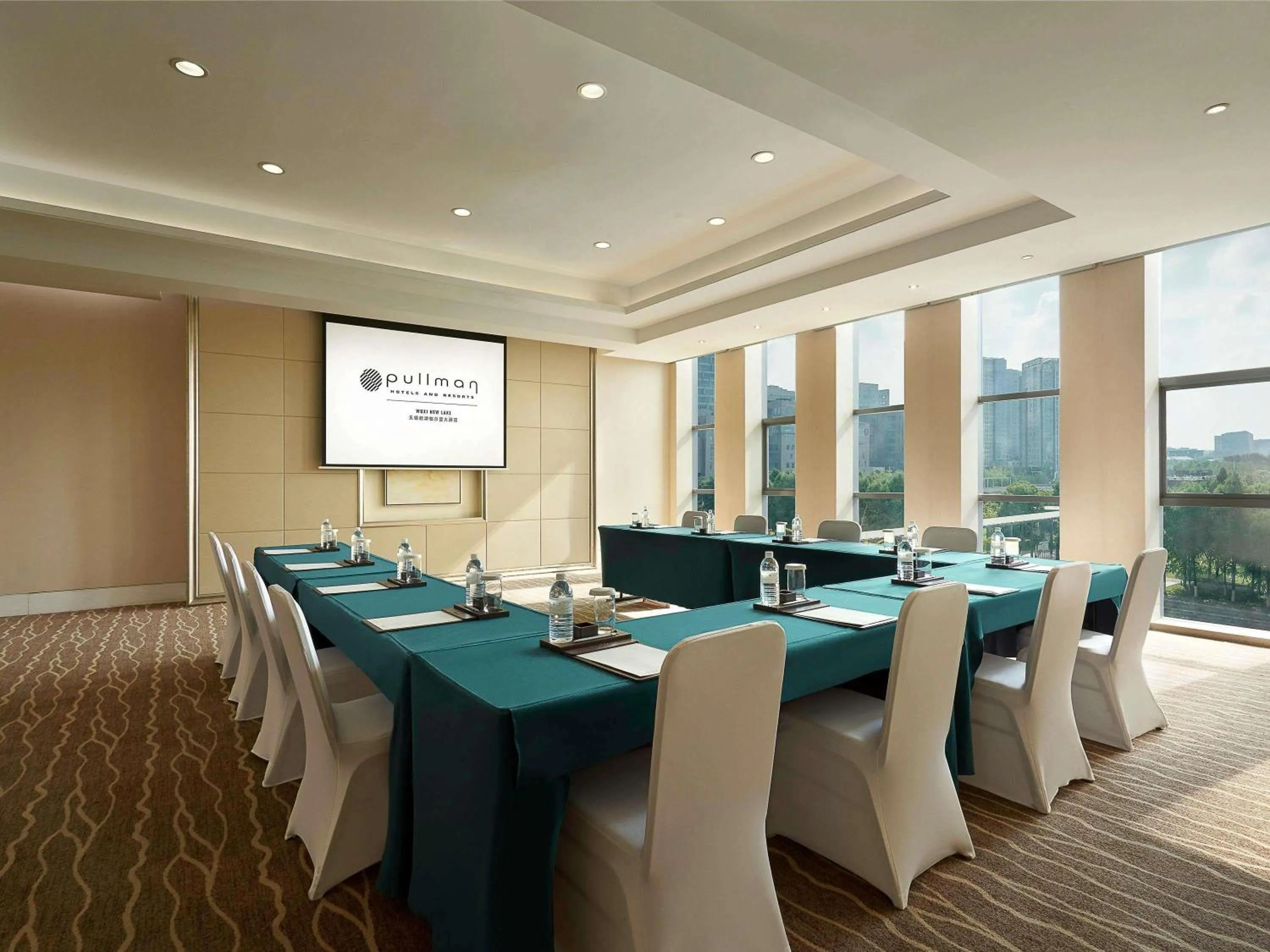 Meeting/conference room in Pullman Wuxi New Lake