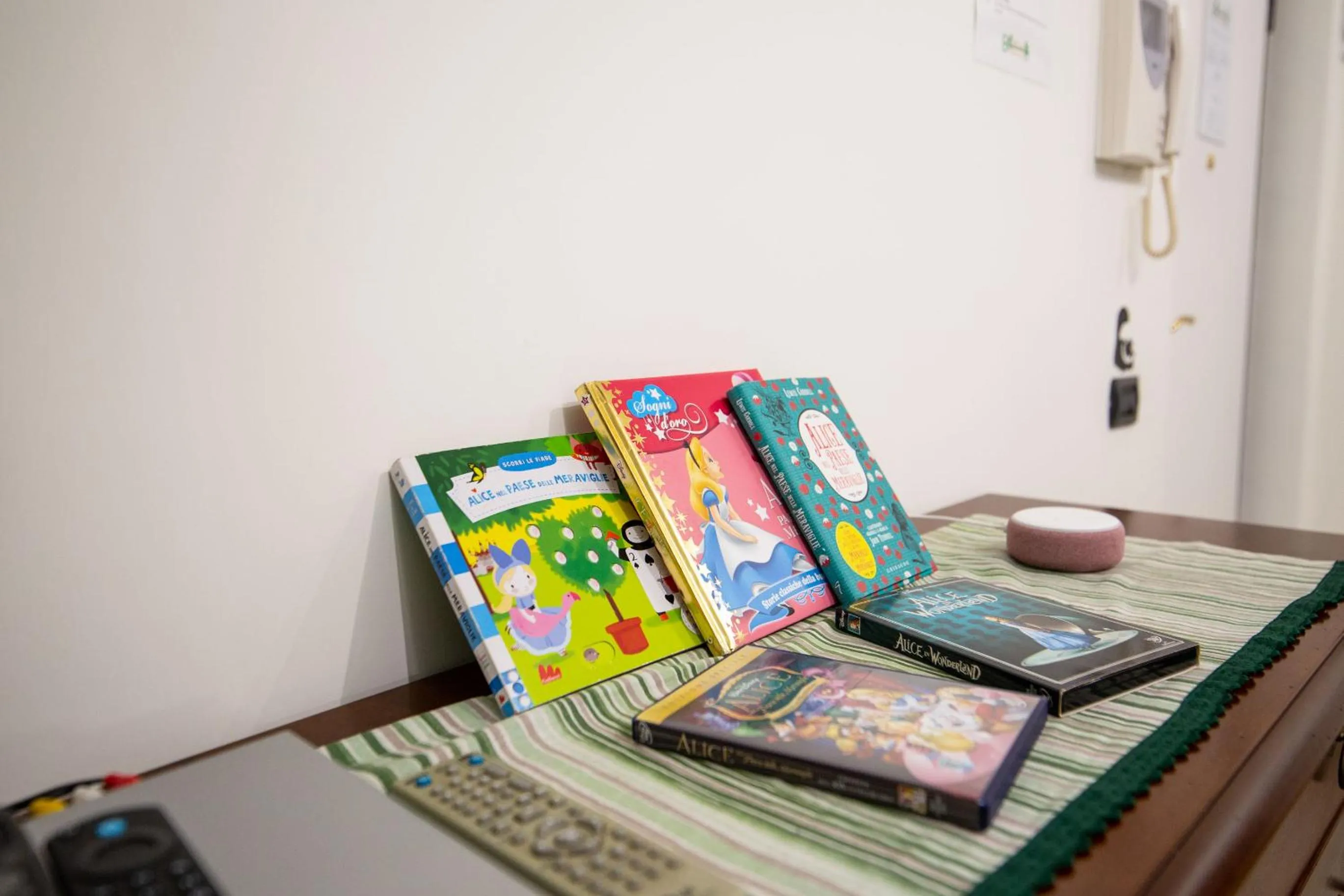 Decorative detail in B&B delle Meraviglie Salerno Hills