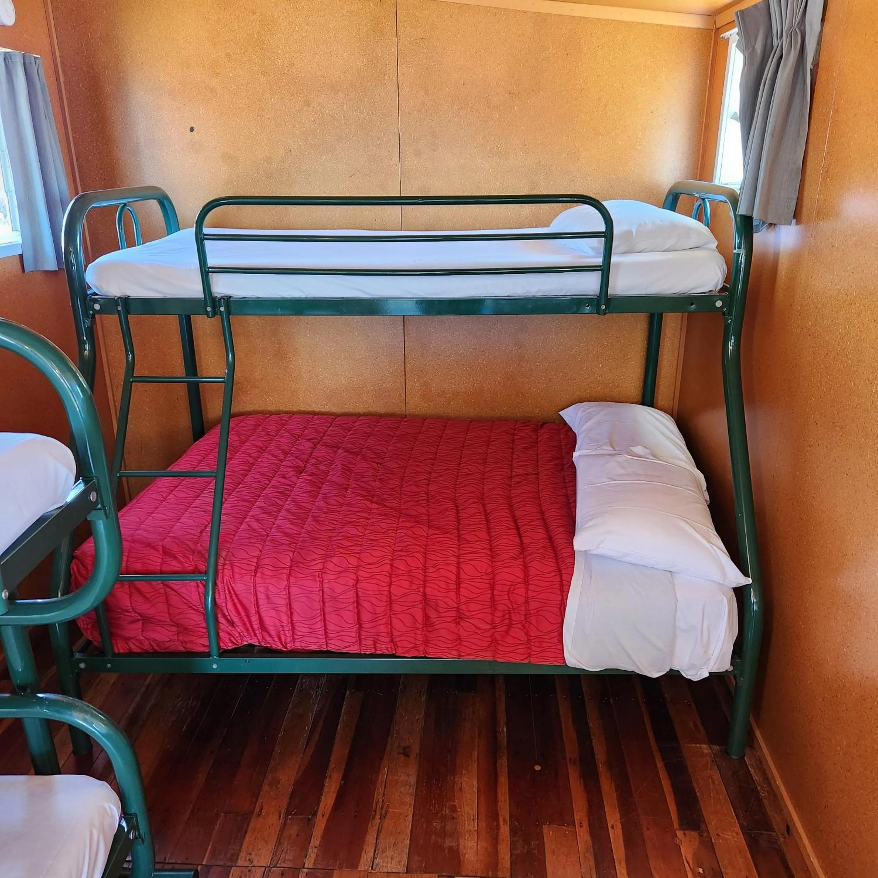 Photo of the whole room, Bed in Westshore Holiday Park