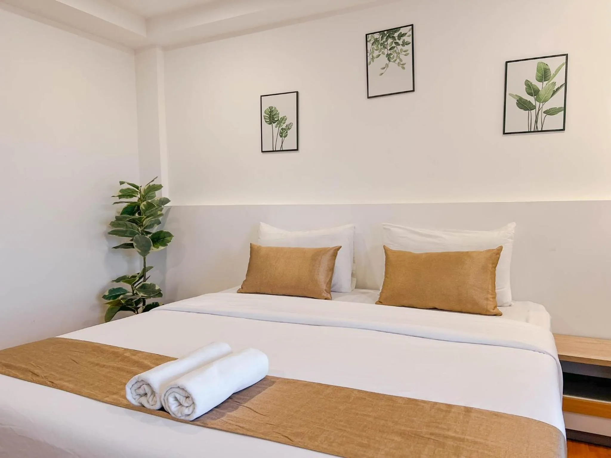 Bed in Inspire House Hotel