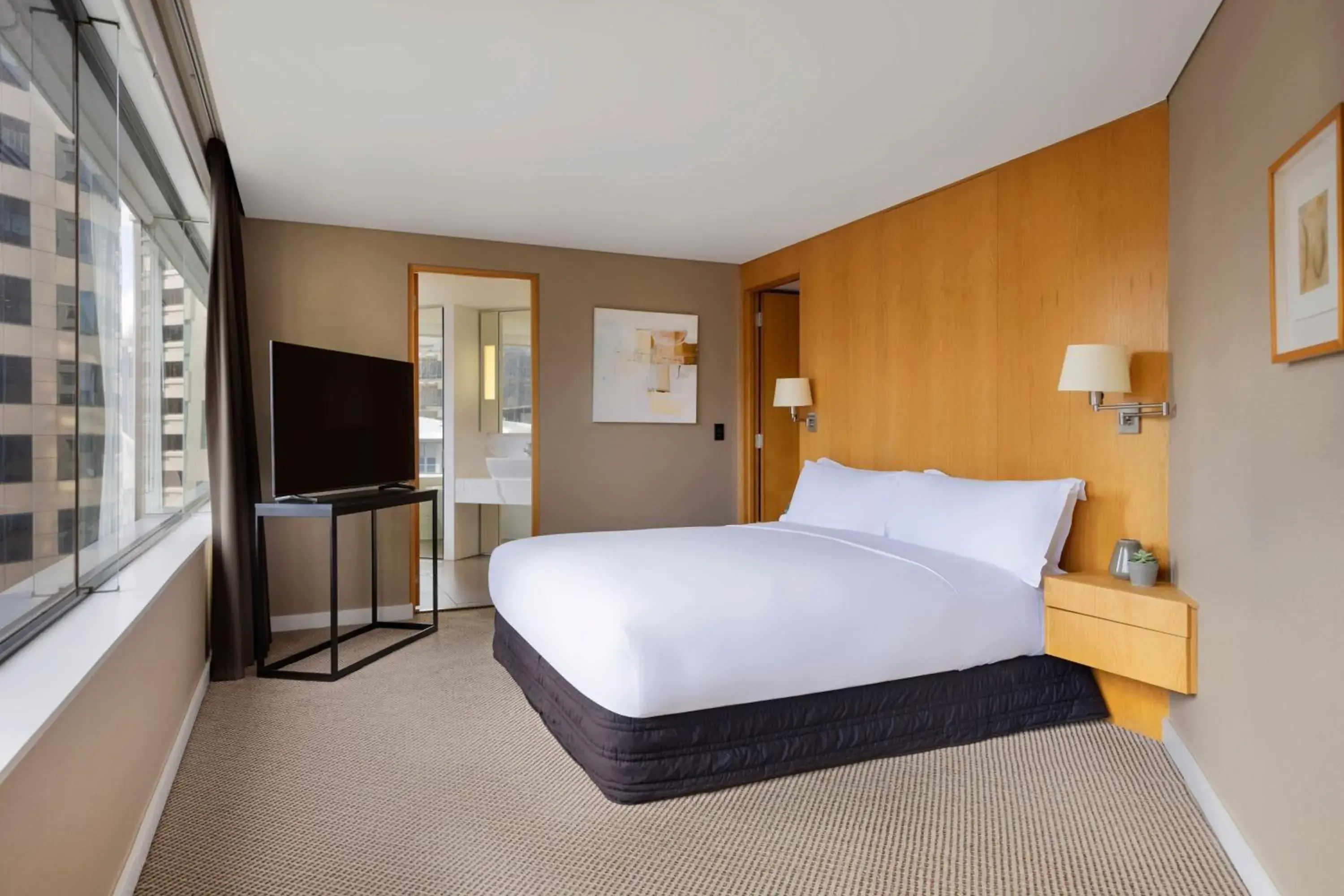 Bedroom, Bed in JW Marriott Auckland