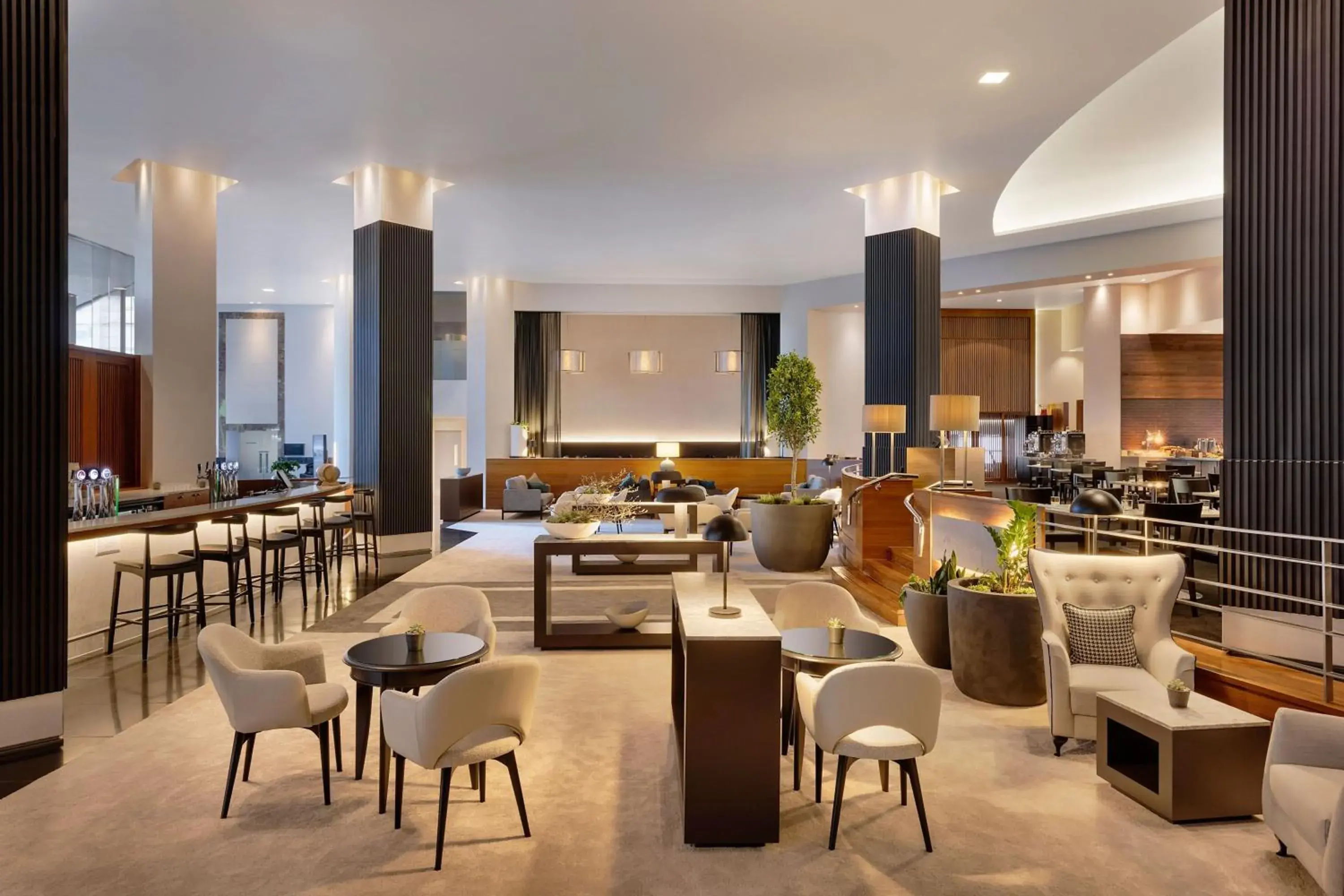 Lounge or bar, Restaurant/Places to Eat in JW Marriott Auckland