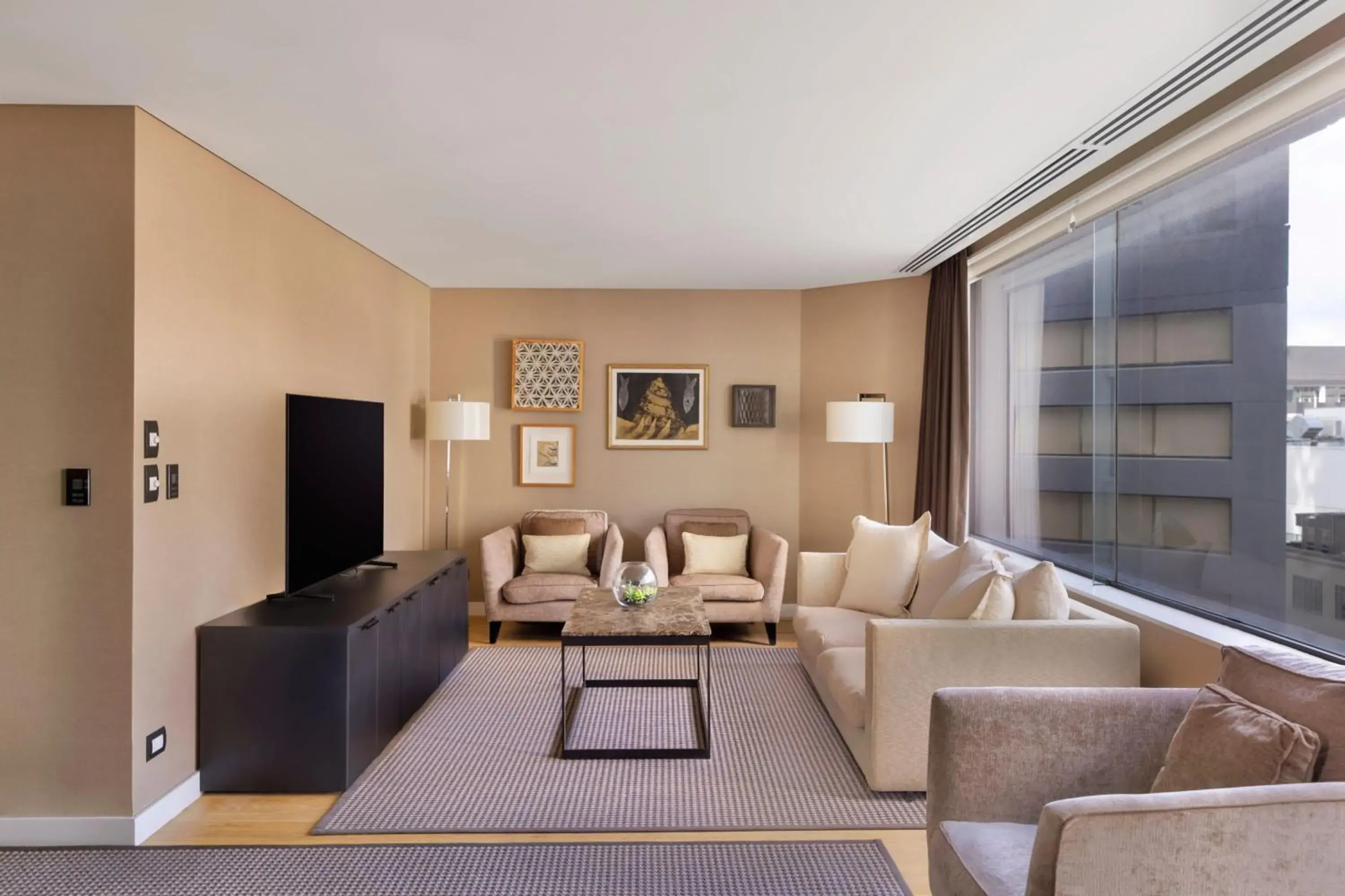 Bedroom, Seating Area in JW Marriott Auckland