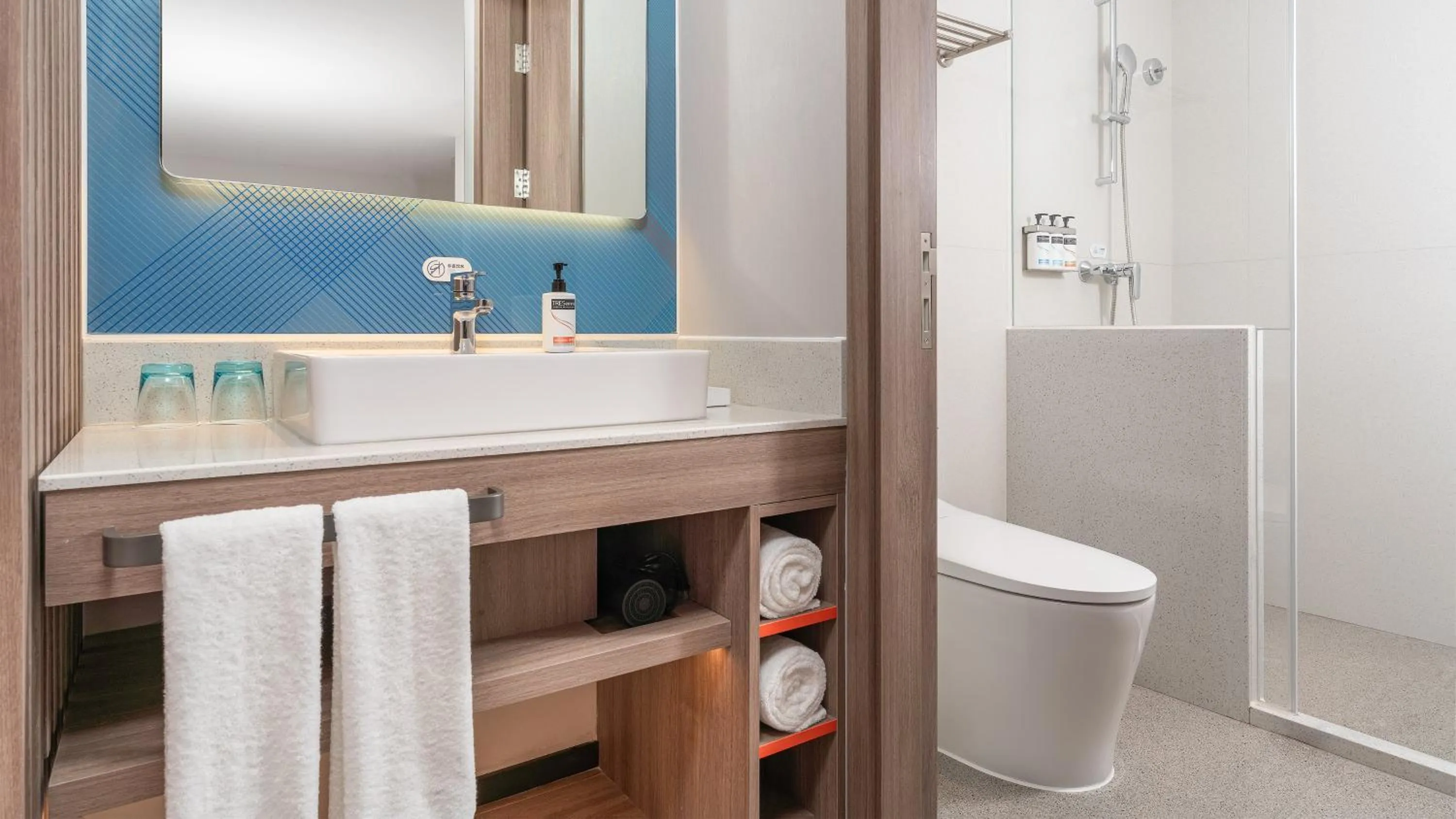 Bathroom in Holiday Inn Express Qingdao Shibei by IHG