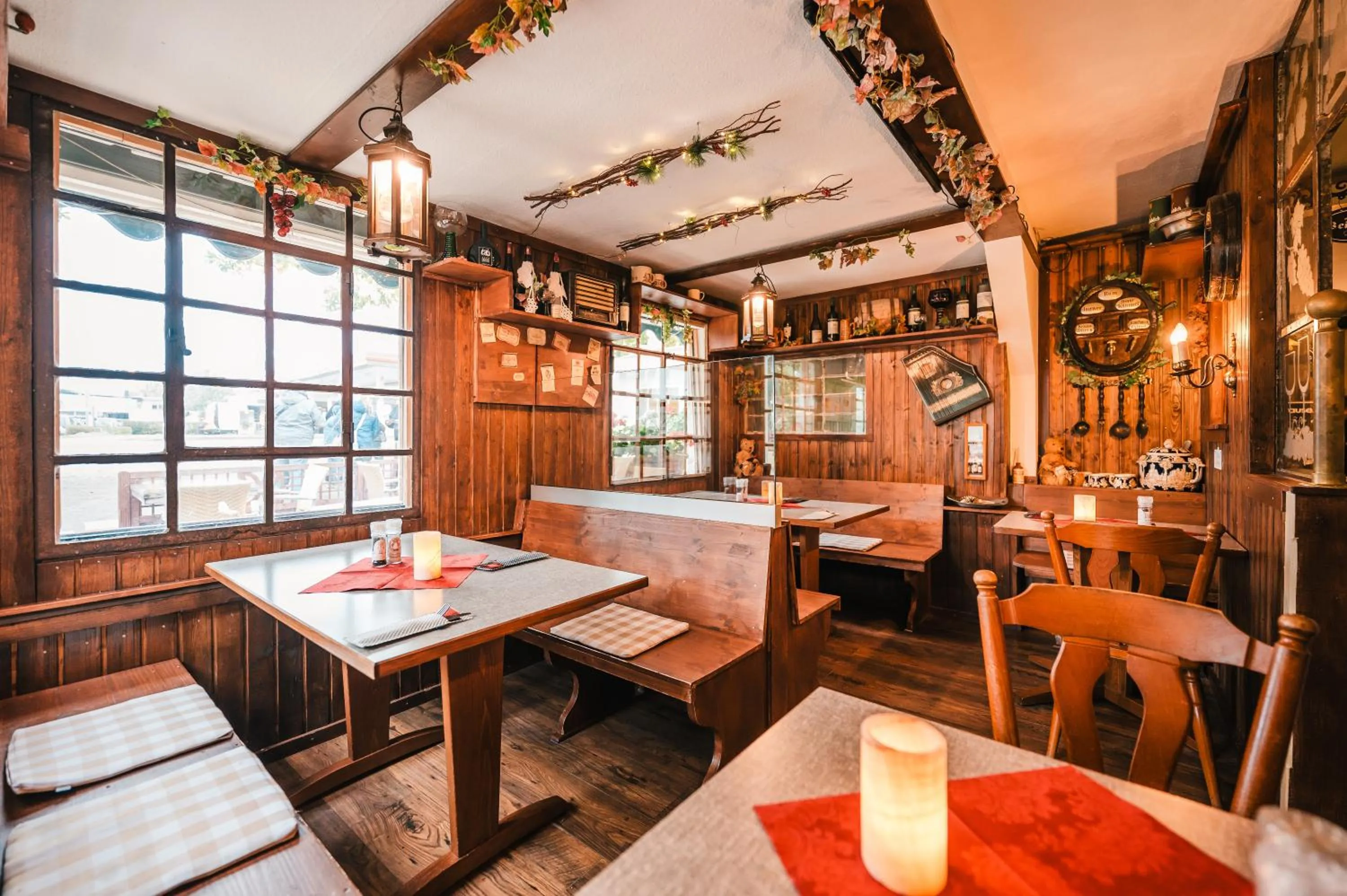 Restaurant/places to eat in Oma's Küche & Quartier