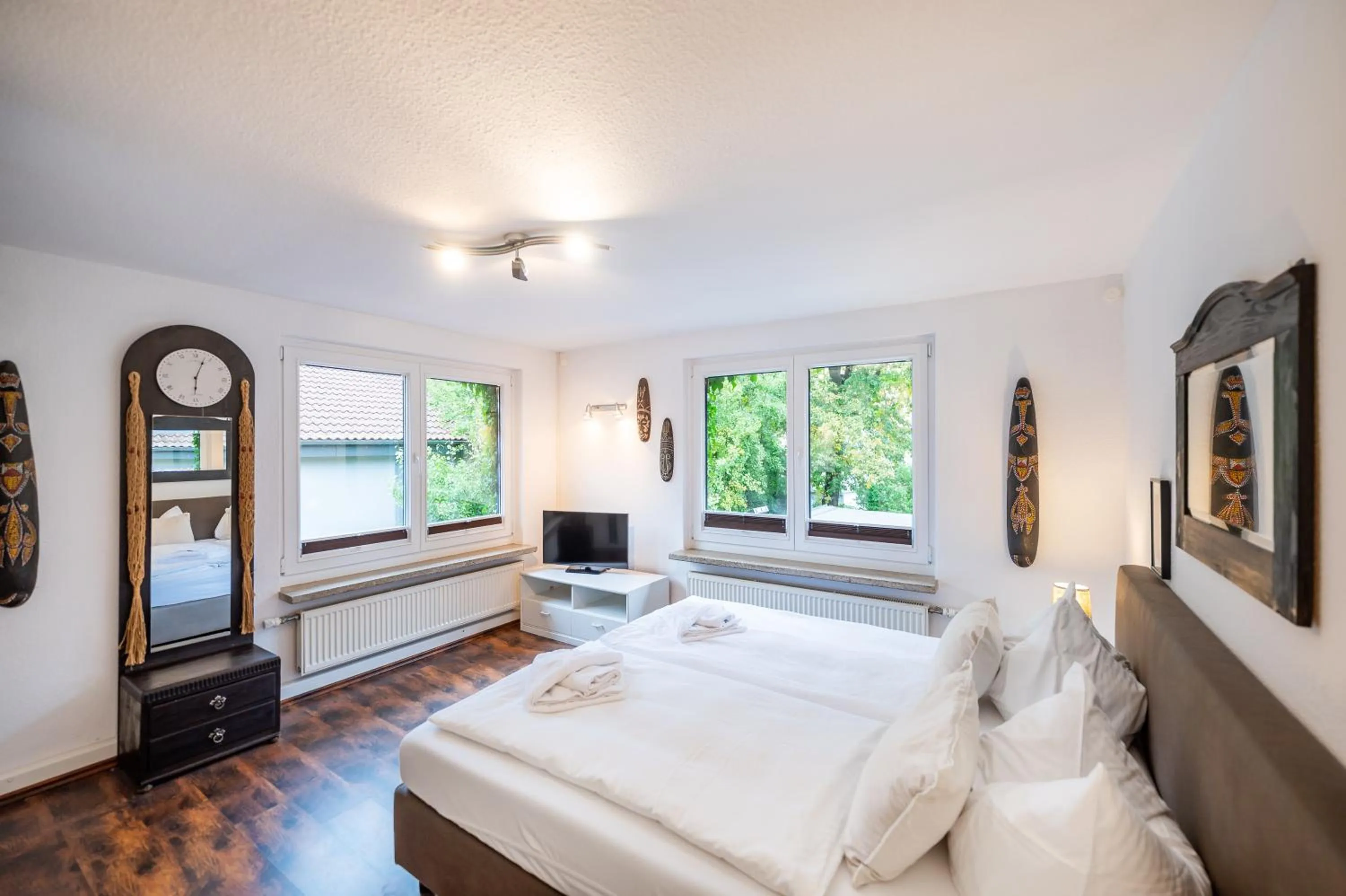 Bedroom, Bed in Oma's Küche & Quartier