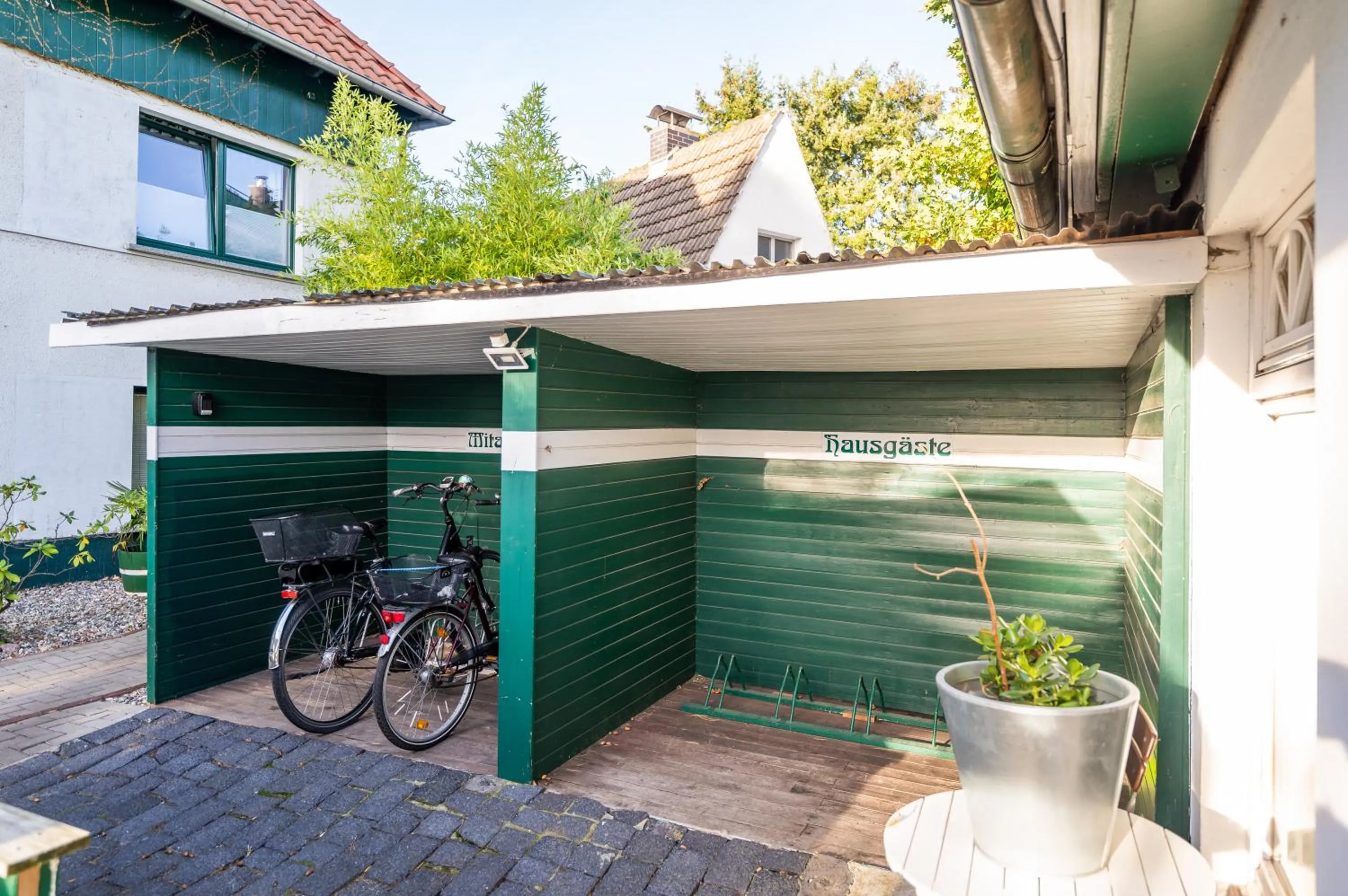 Property building in Oma's Küche & Quartier