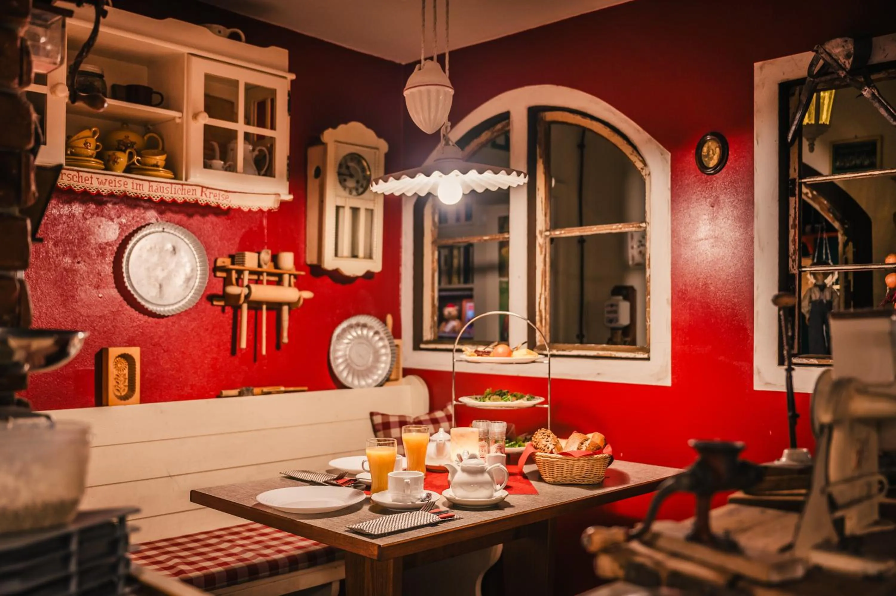 Restaurant/places to eat in Oma's Küche & Quartier