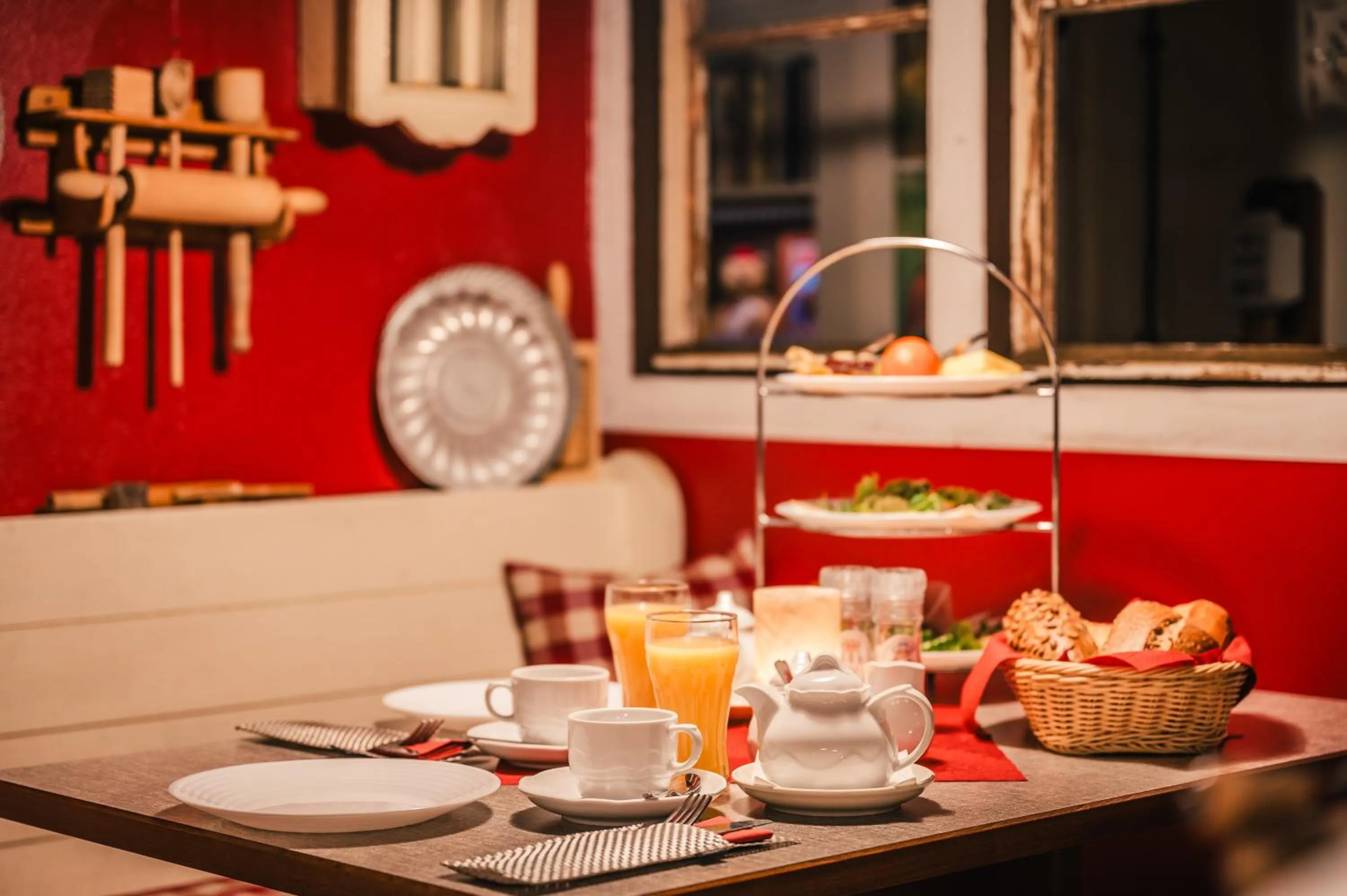 Restaurant/places to eat in Oma's Küche & Quartier