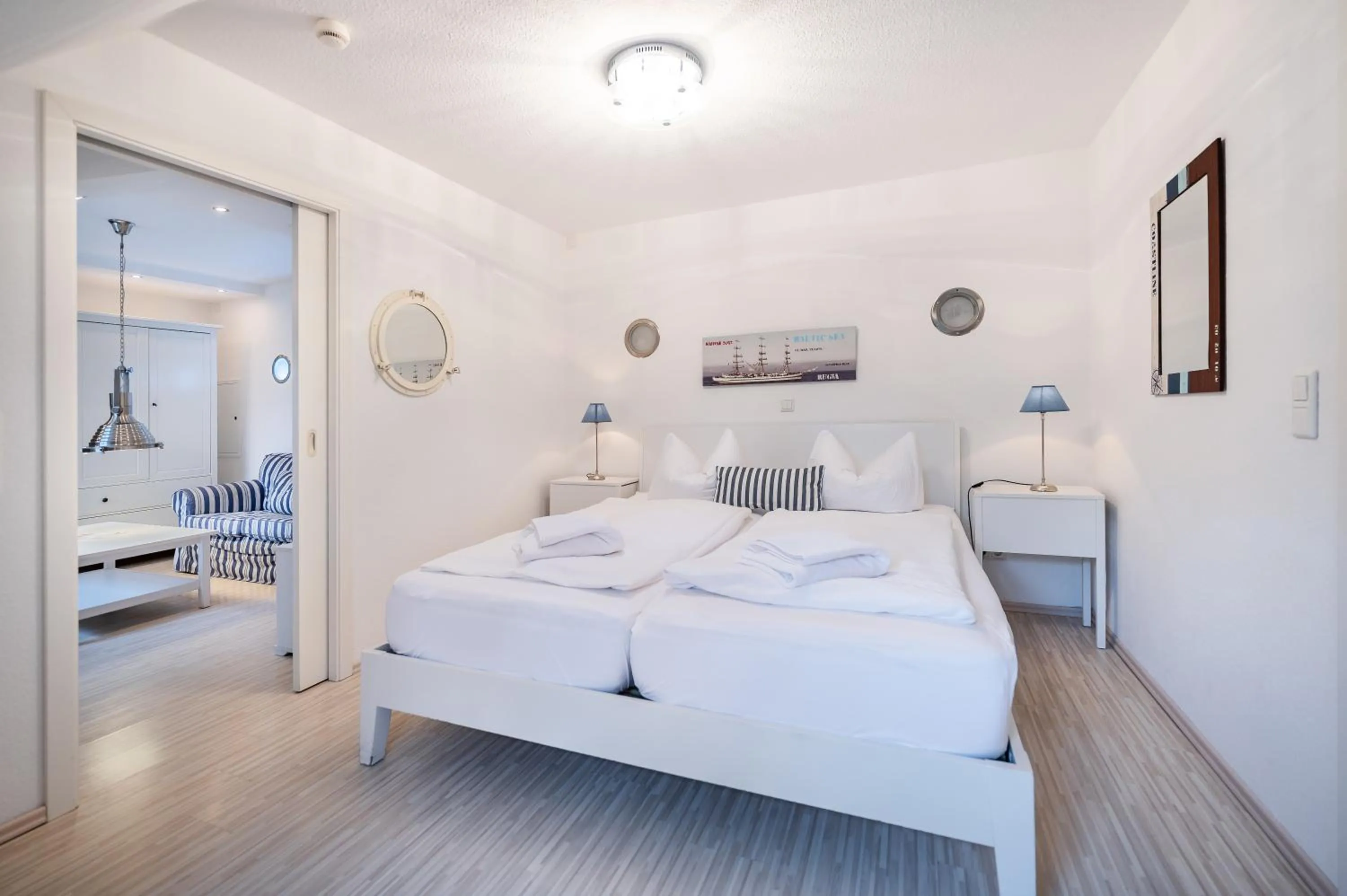 Bedroom, Bed in Oma's Küche & Quartier