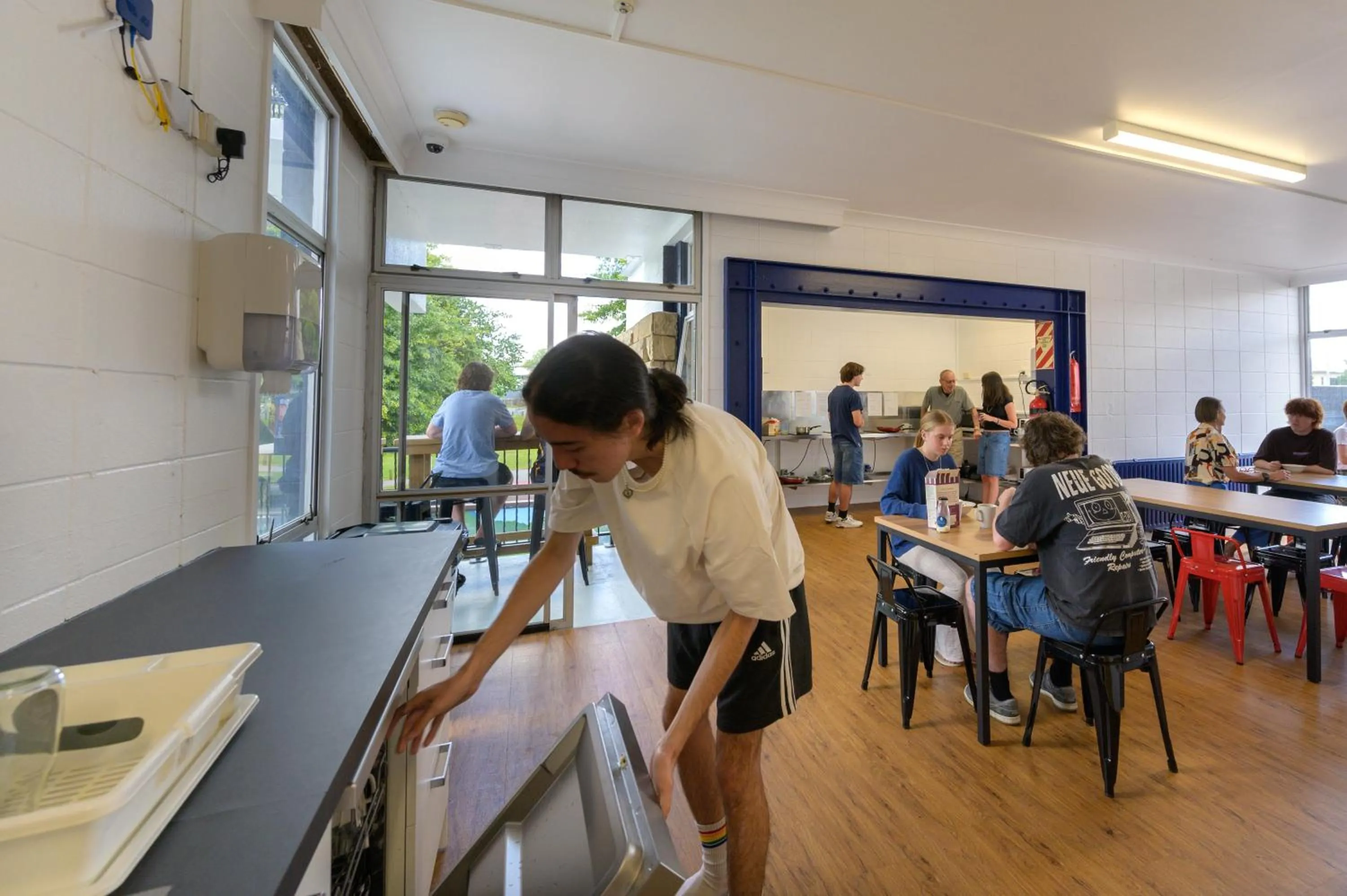 Communal kitchen in Urban Lounge Sleepery, SureStay Collection by BW