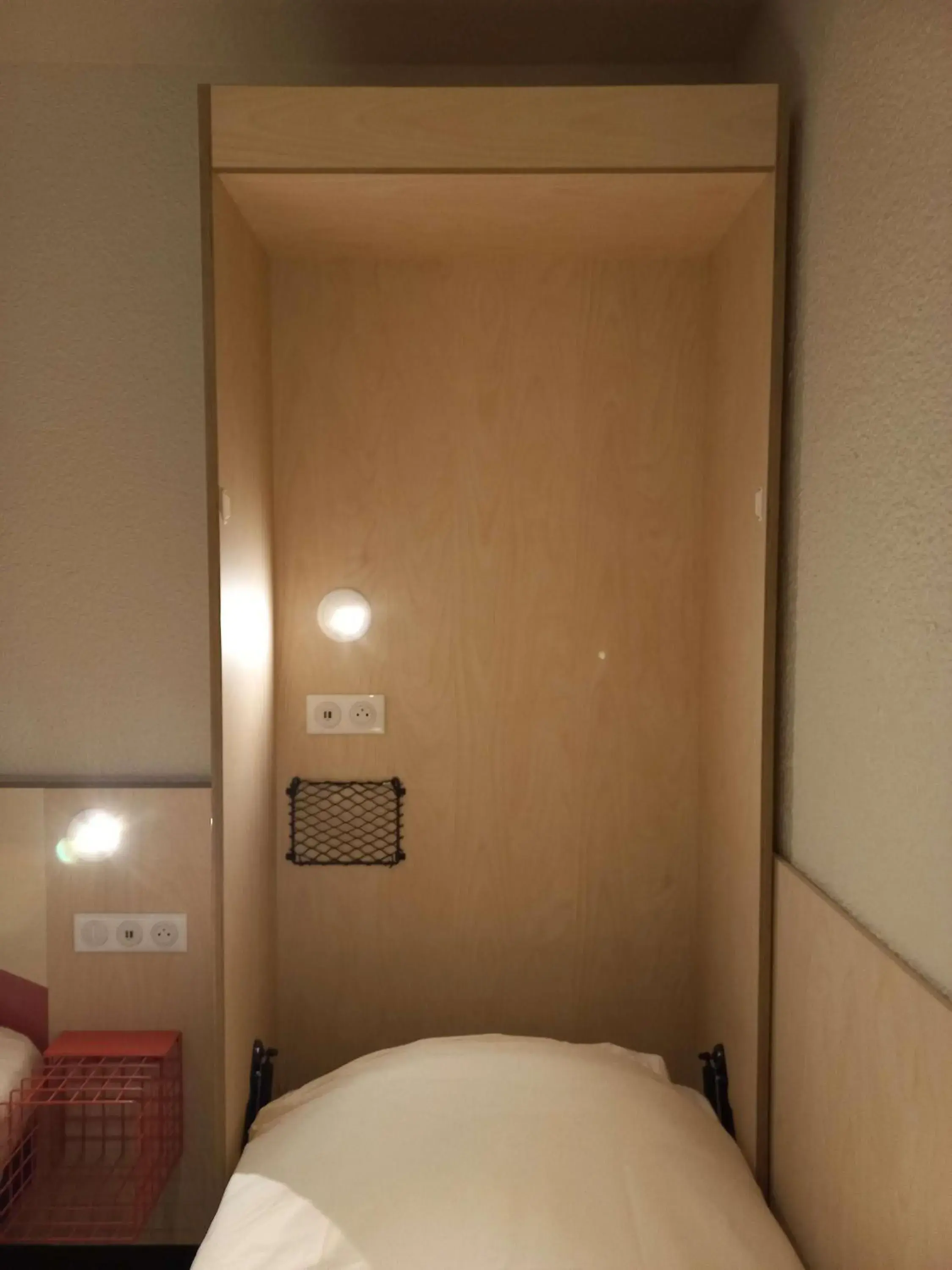 Bedroom, Bed in ibis budget Antony Massy rénové 2024 Bedroom, Bed in ibis budget Antony Massy rénové 2024