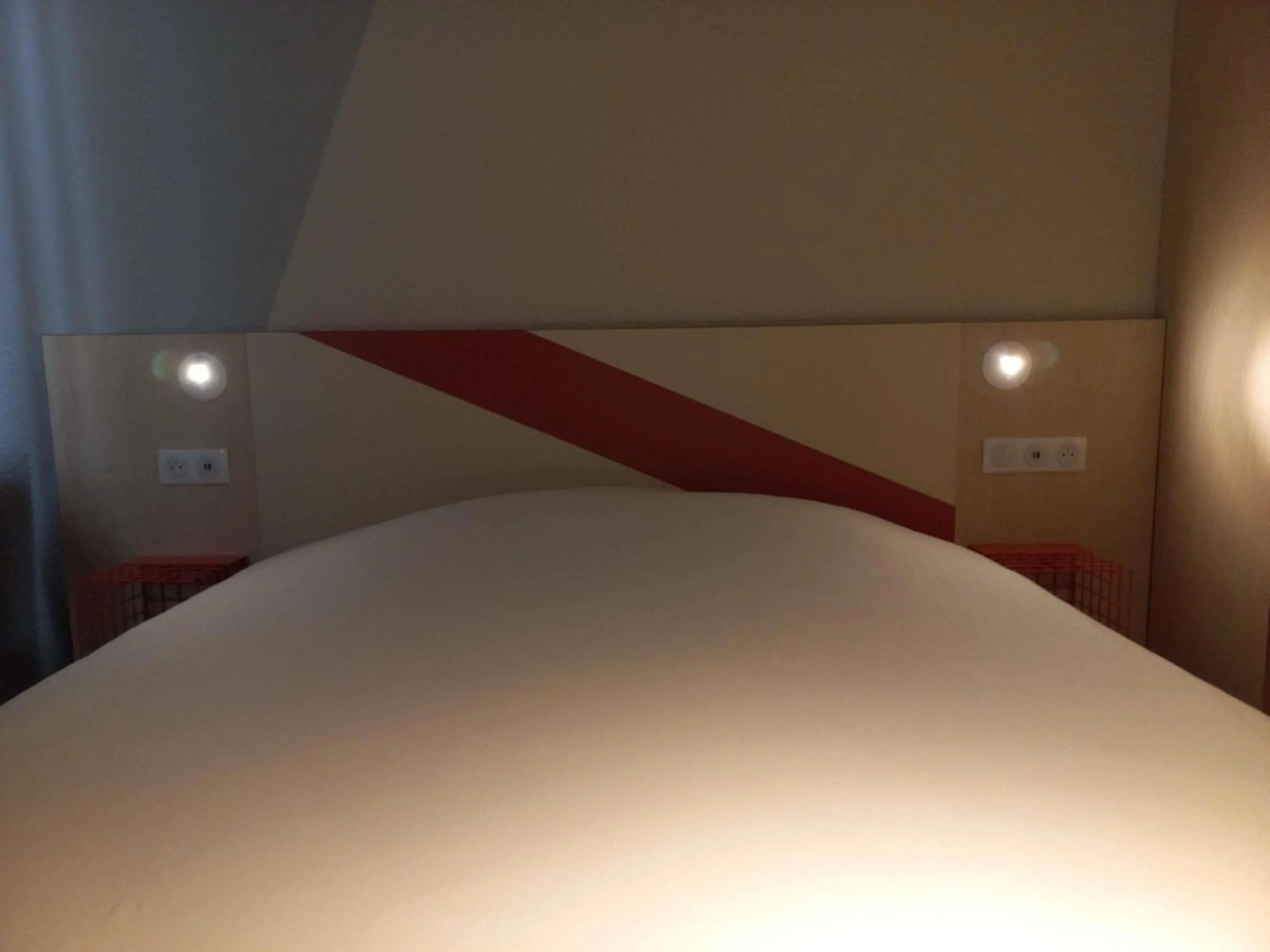 Bedroom, Bed in ibis budget Antony Massy rénové 2024