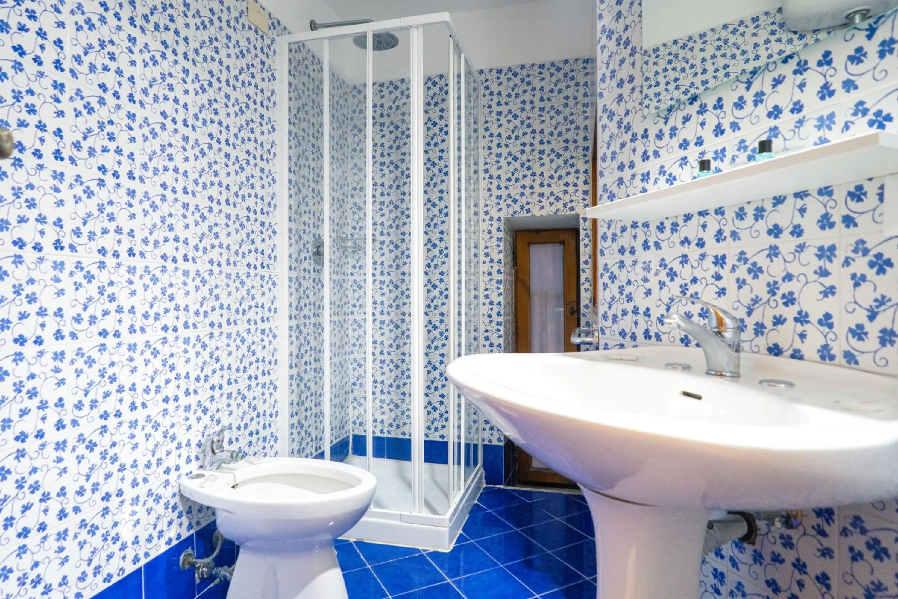 Shower in Hotel & Spa Relais Freedom Club