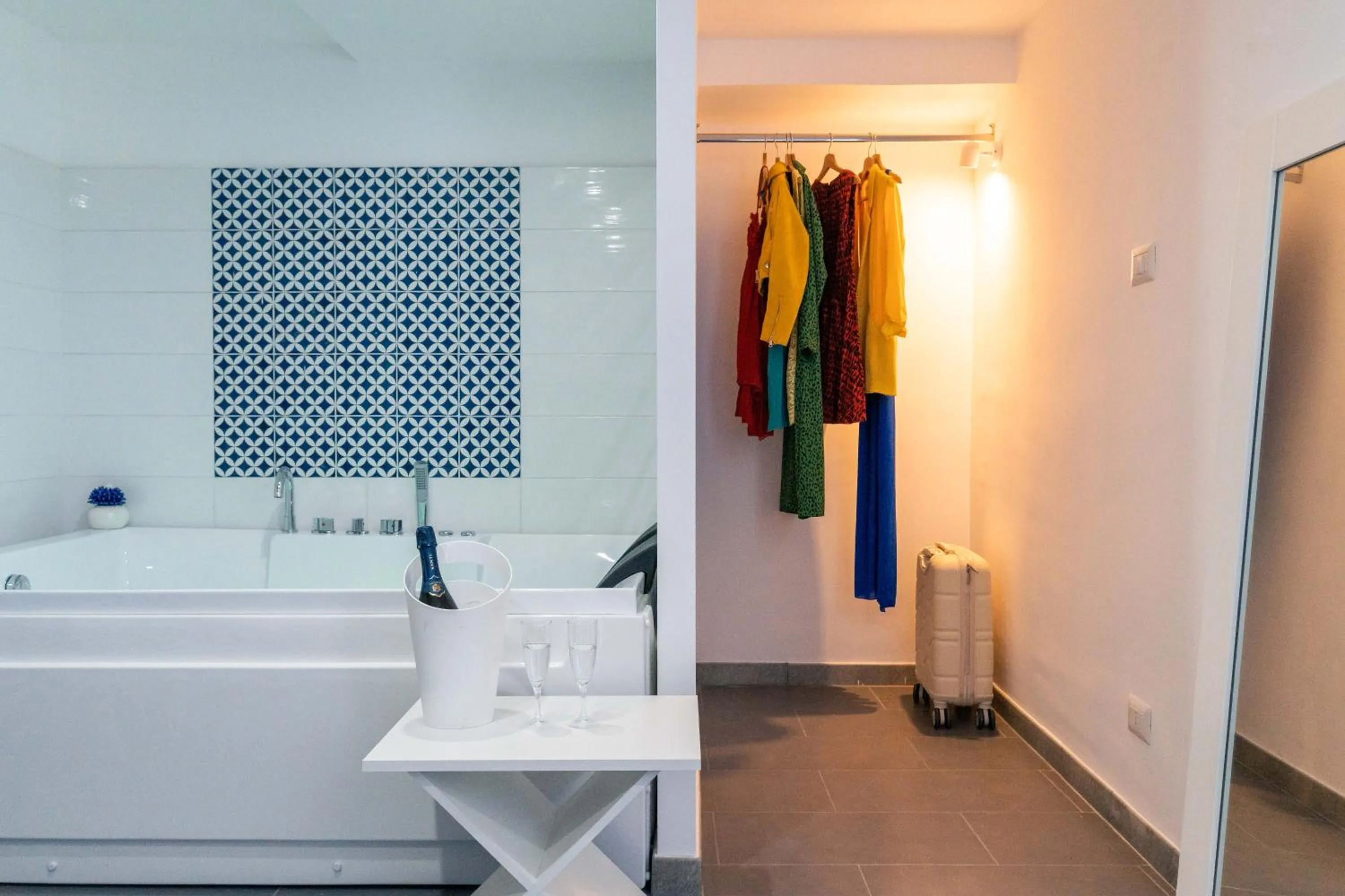 wardrobe in Hotel & Spa Relais Freedom Club