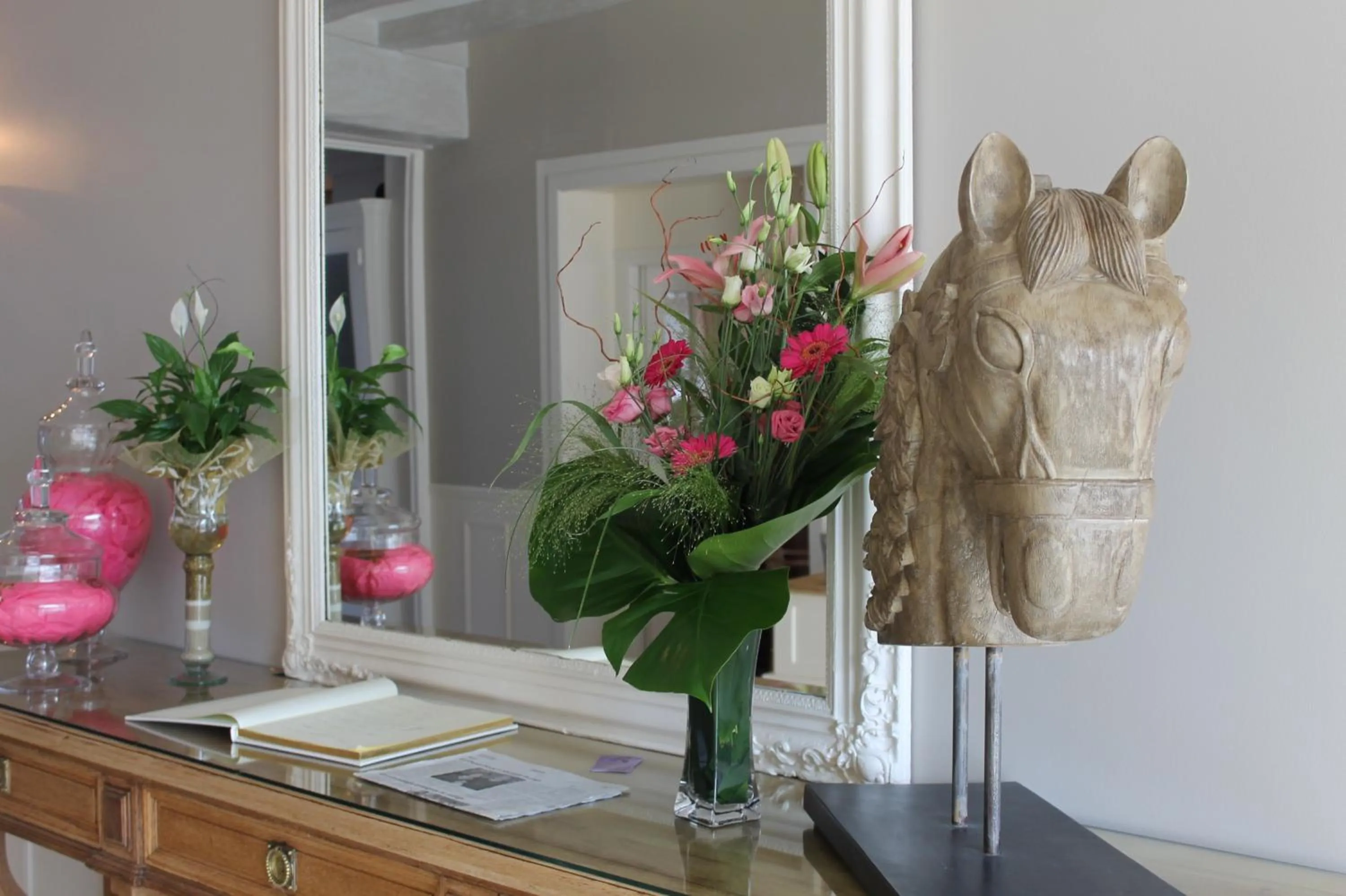 Decorative detail in Logis Hotel Restaurant Le Cheval Blanc