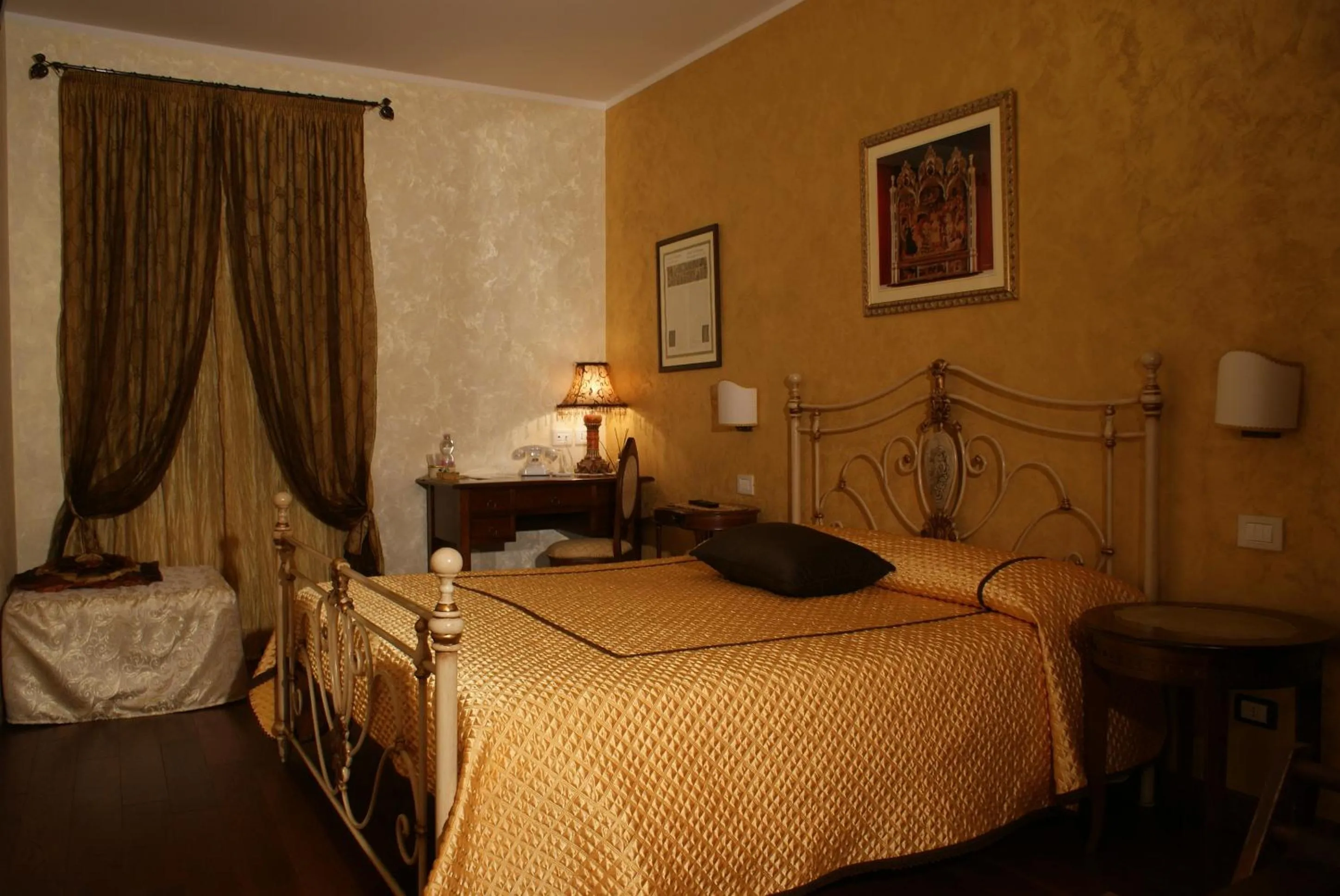 Photo of the whole room, Bed in La Portella