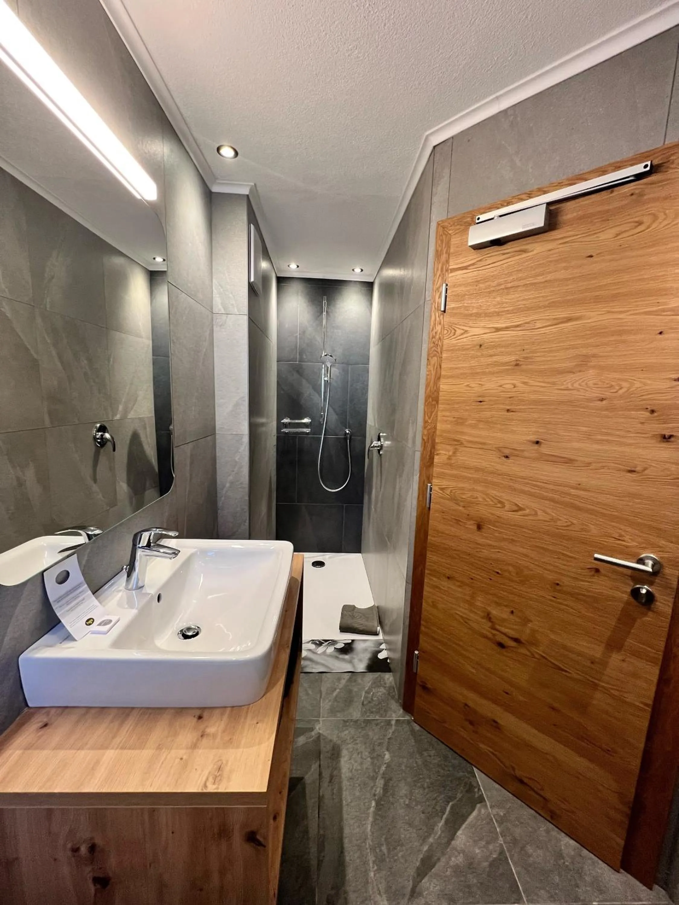 Bathroom in Schmalzlhof Hotel & Apartments