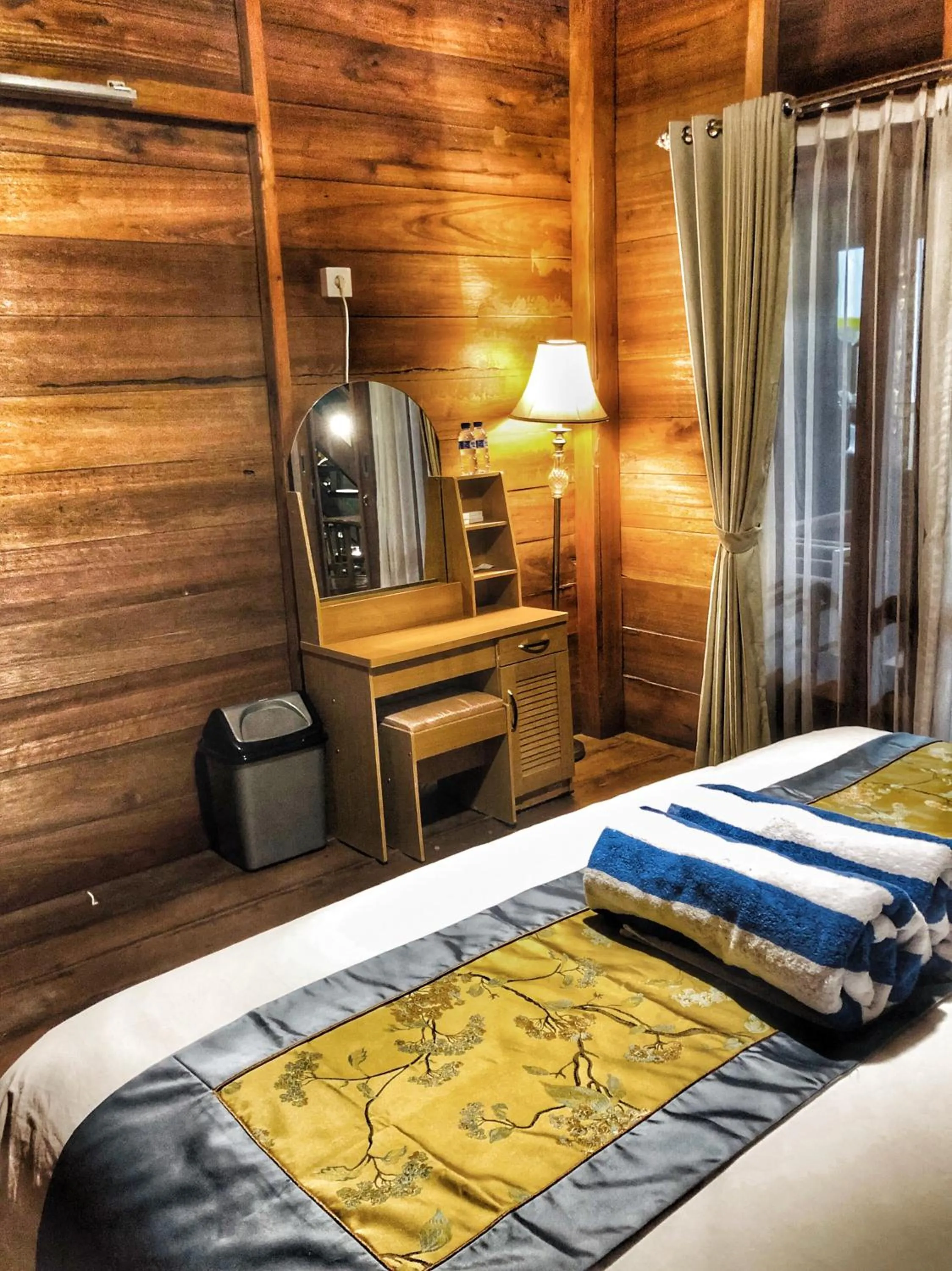 Bed in Madeira Inn Villa by Bukit Vista