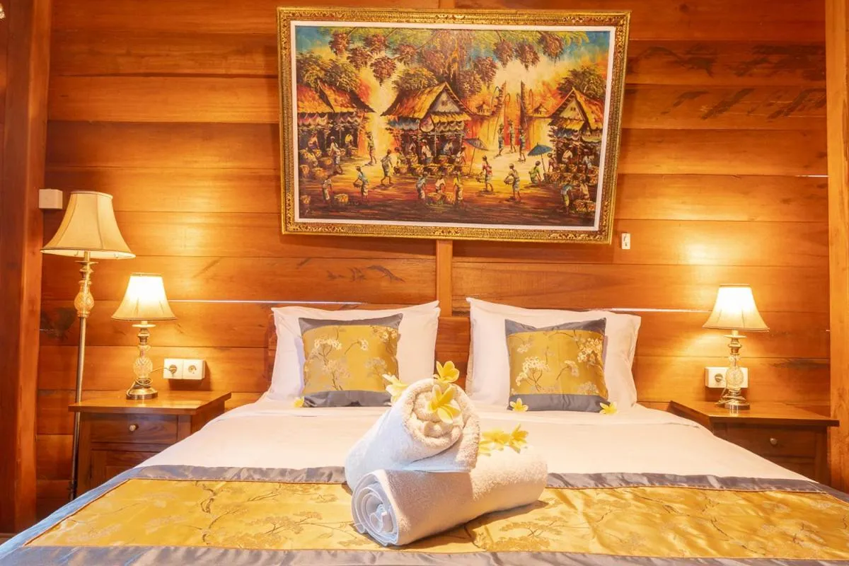 Bed in Madeira Inn Villa by Bukit Vista