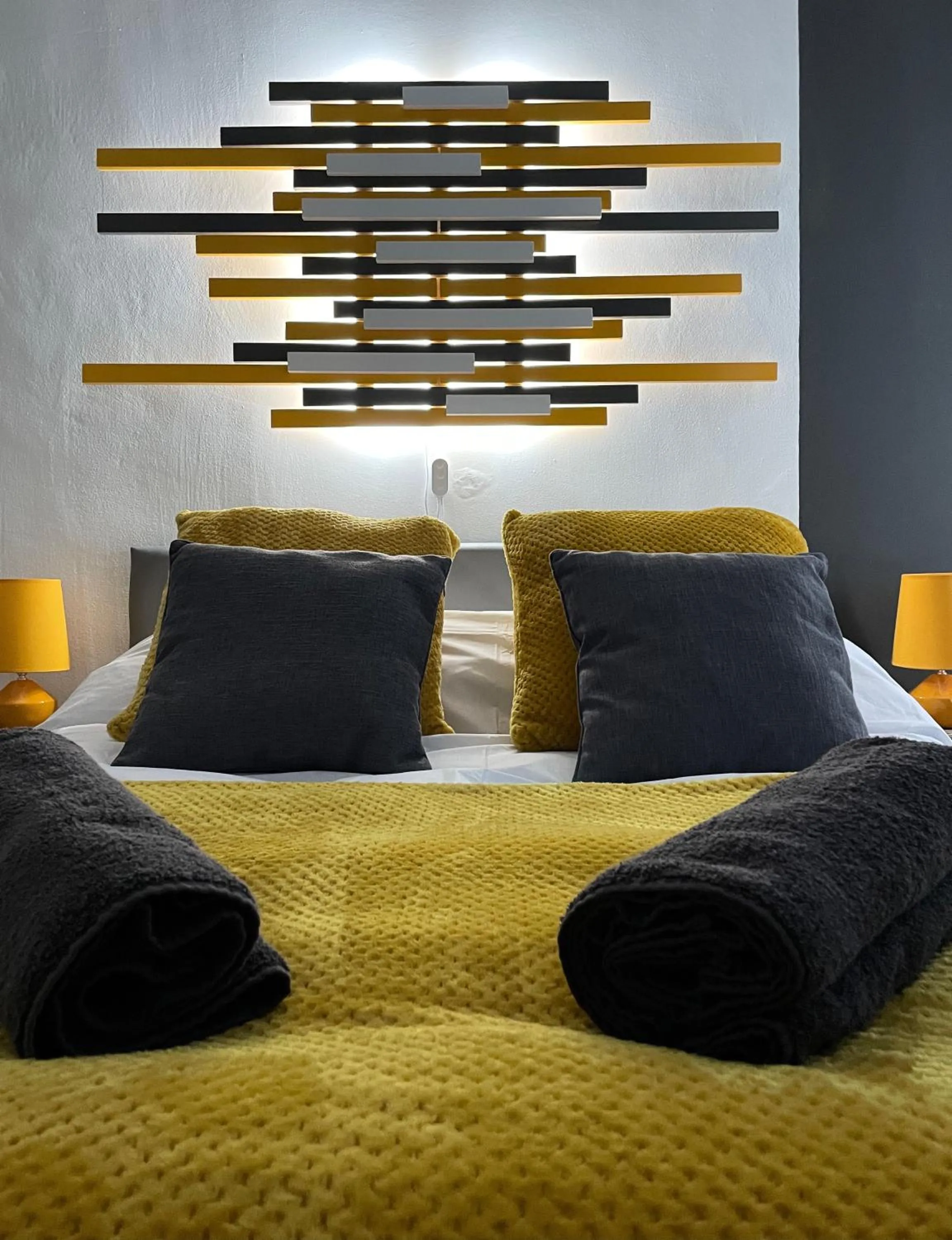 Bed in Breakers Guest House