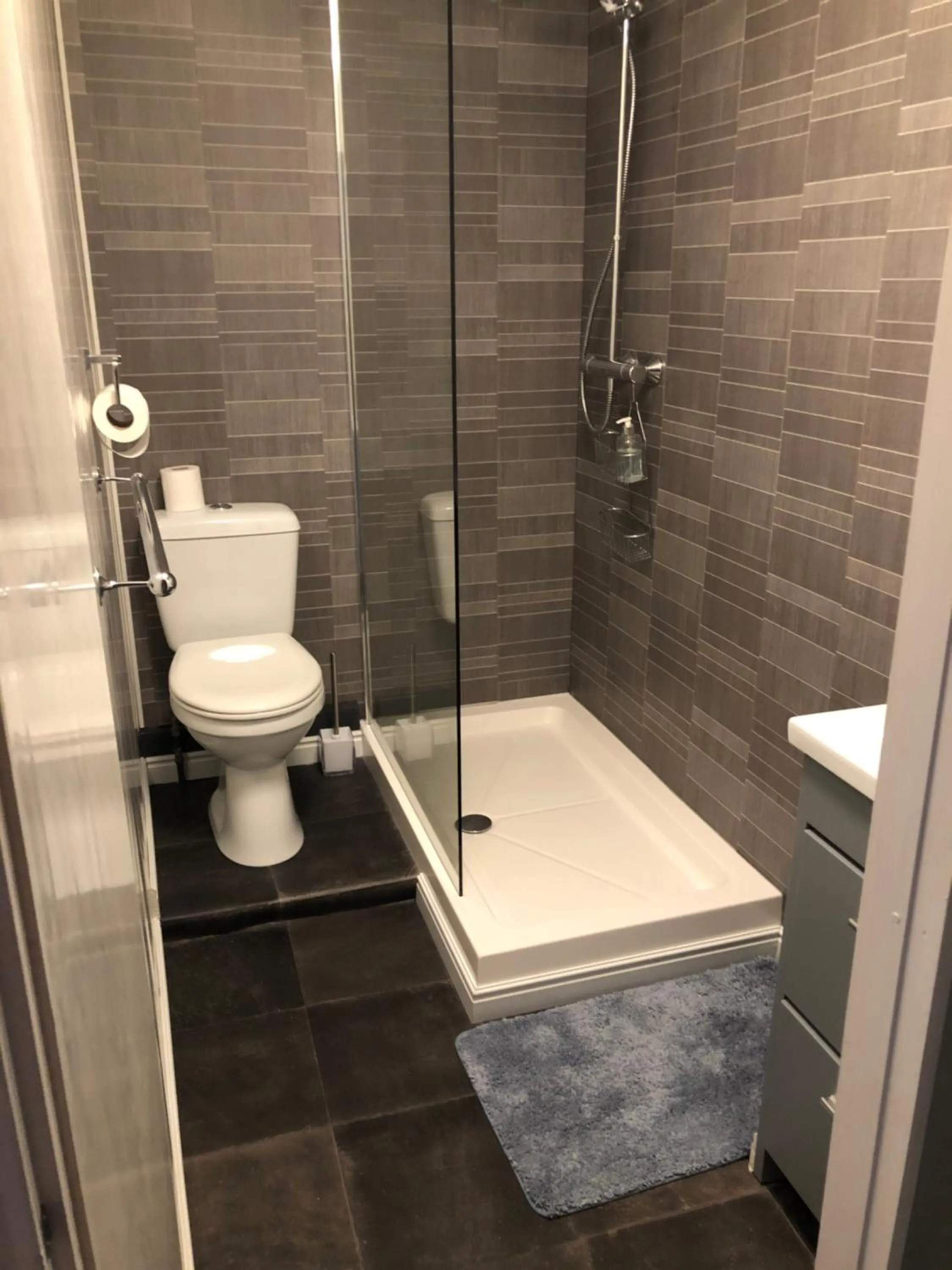 Shower in Torwood House