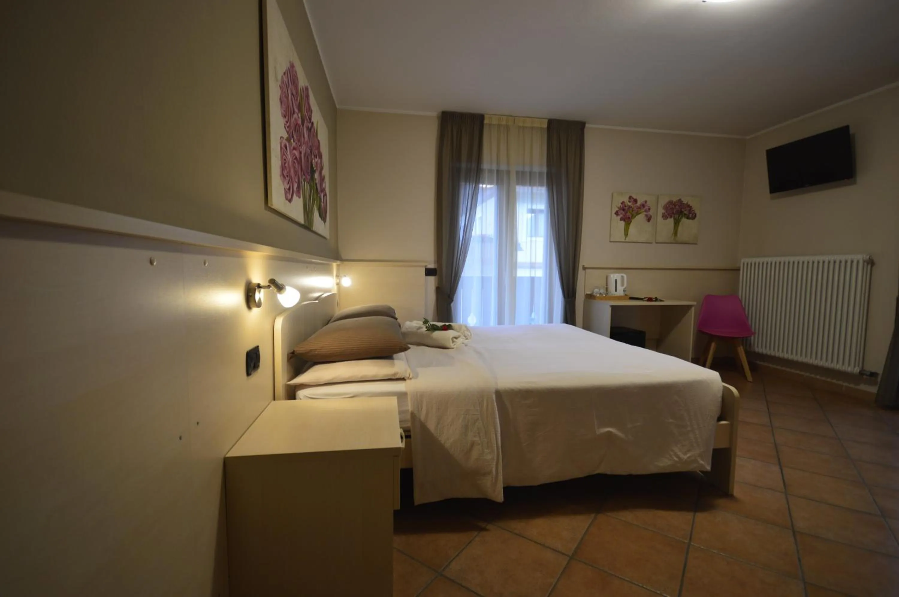 Bedroom, Bed in Villa Lucin