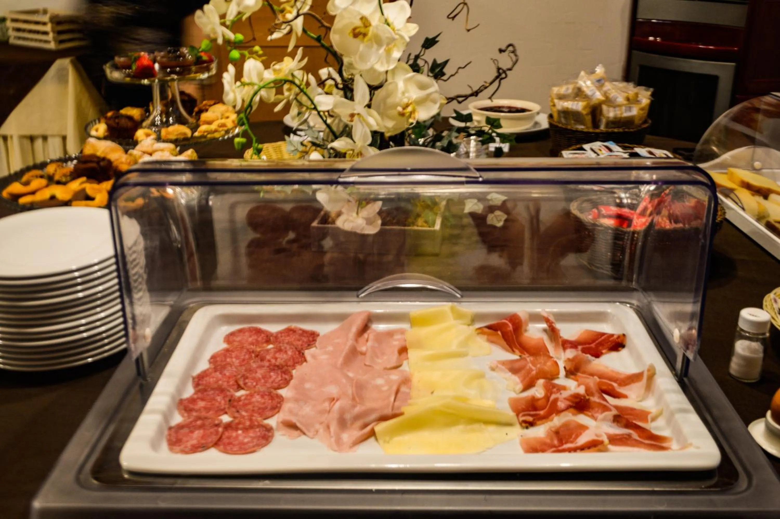 Breakfast in Villa Lucin