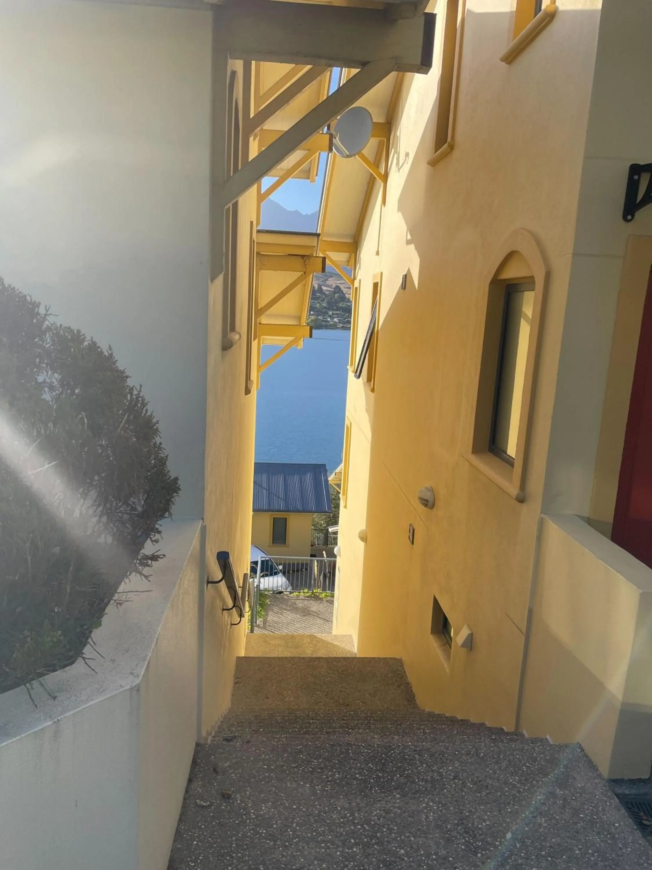 Property building in Villa Del Lago