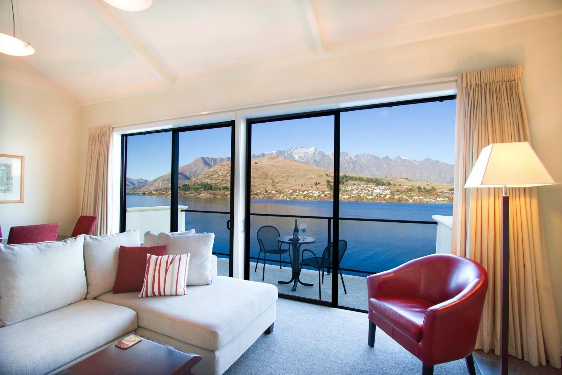 Seating area in Villa Del Lago