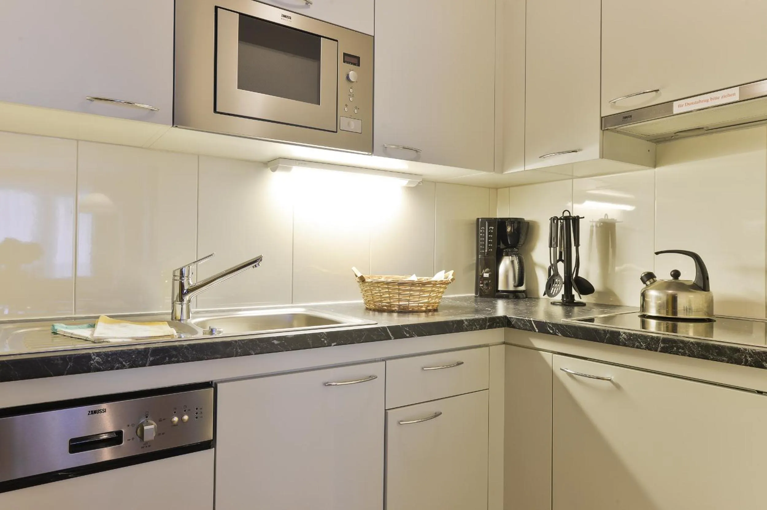 Kitchen or kitchenette in Hotel Bergheim