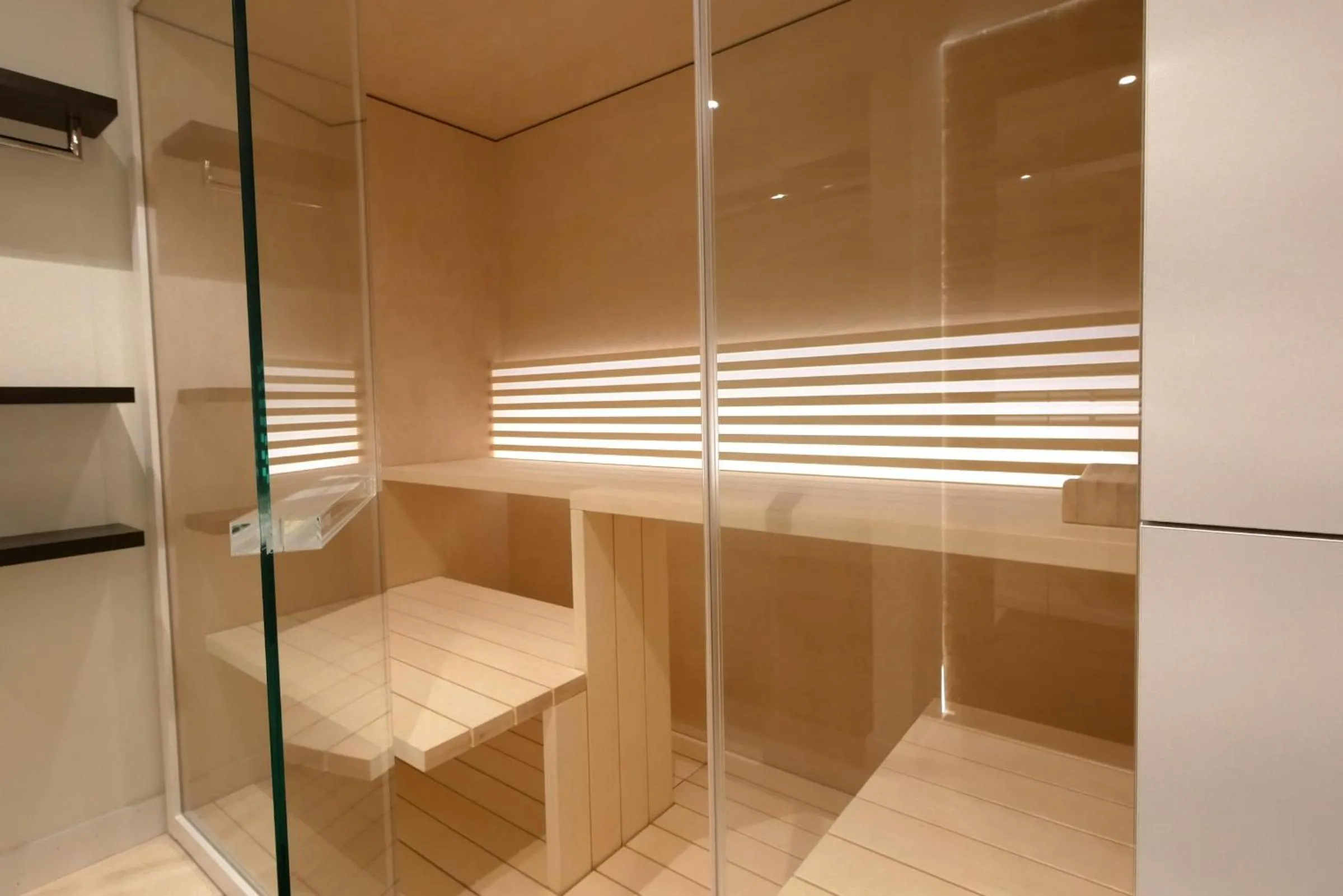 White Pearl Apartment 2.13