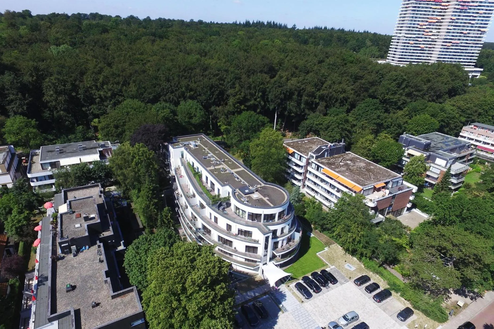 Bird's eye view in White Pearl Apartment 1.10