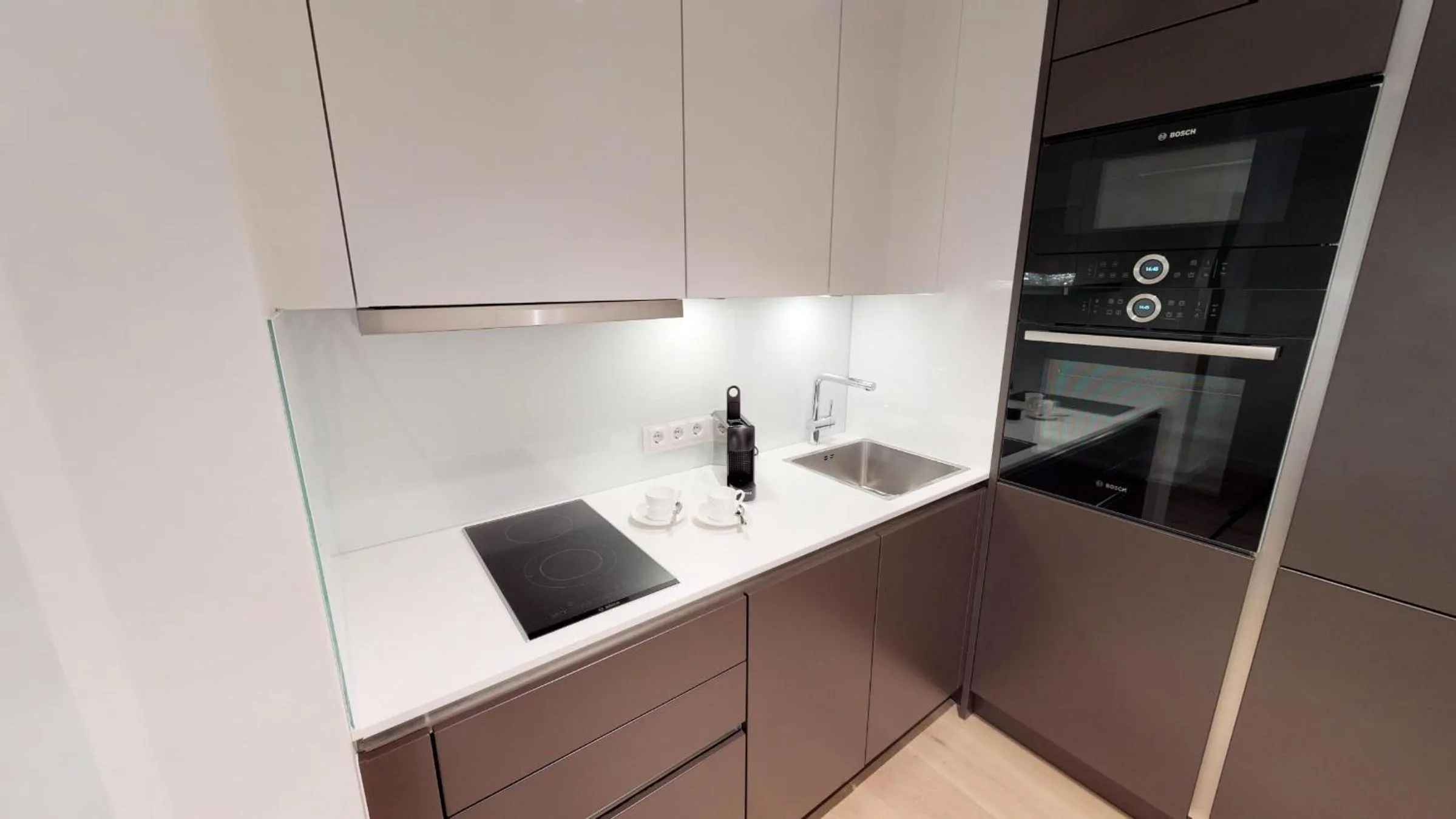 Kitchen or kitchenette in White Pearl Apartment 1.10