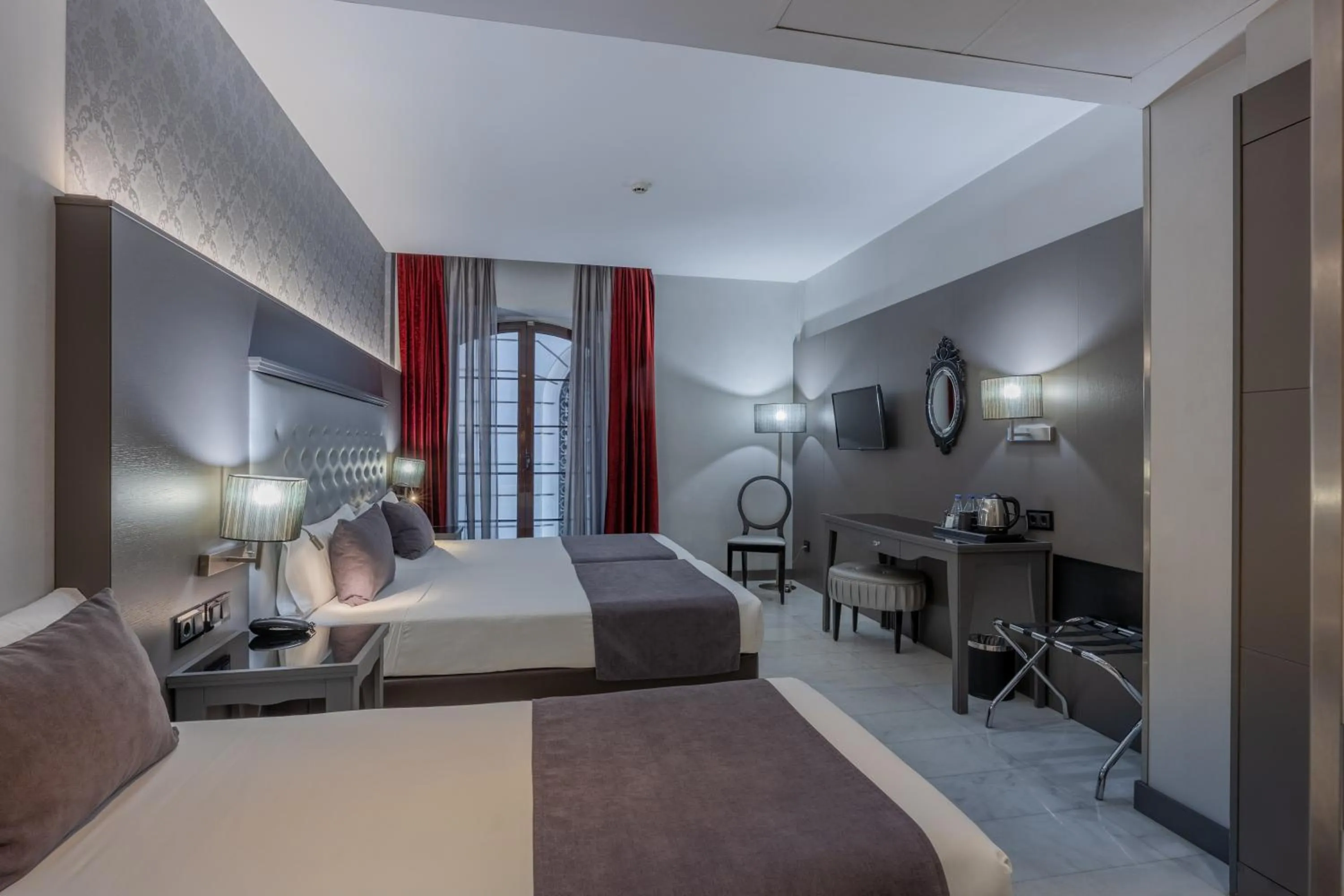 Decorative detail, Bed in Hotel Ciutadella Barcelona