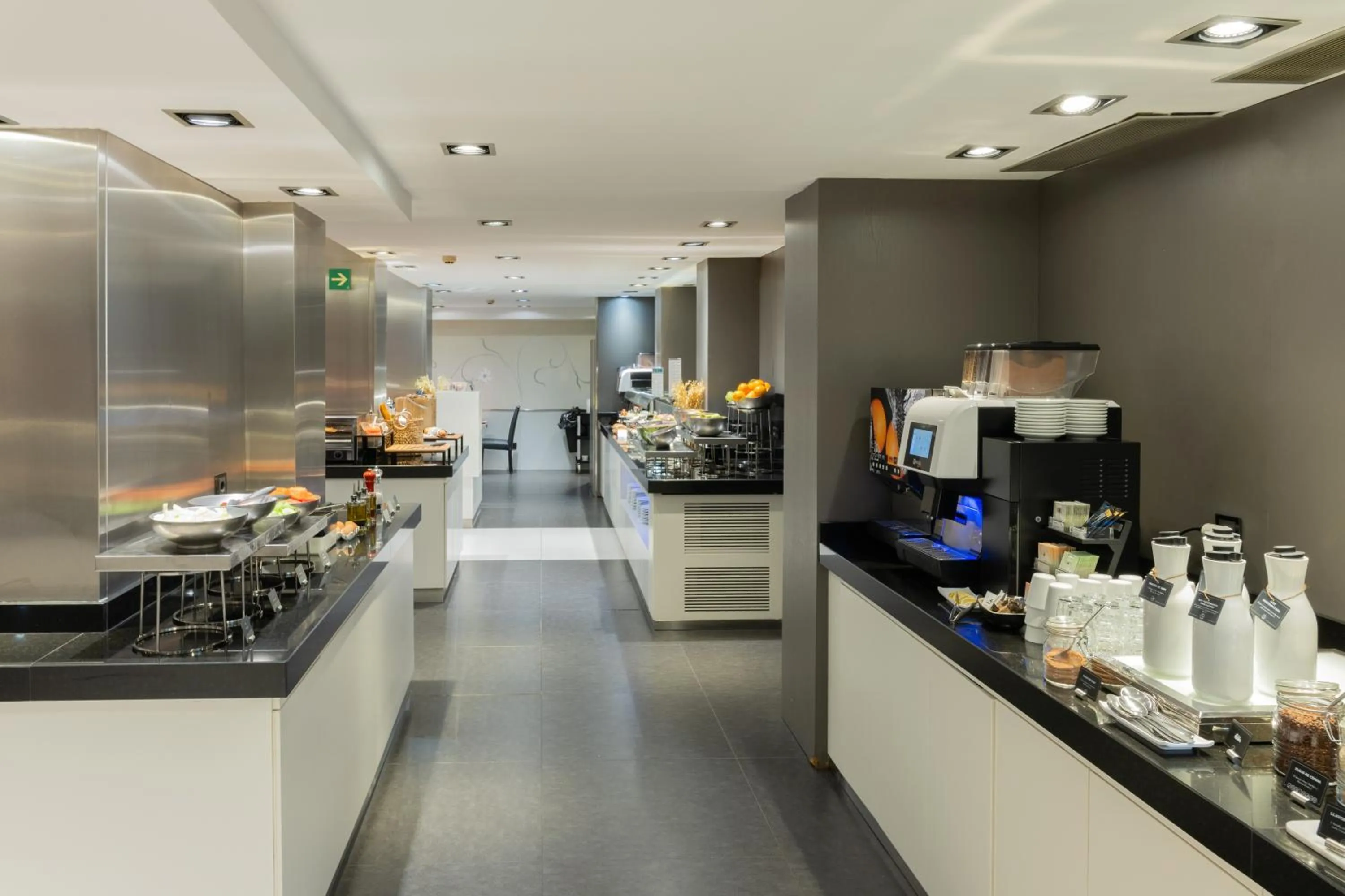 Buffet breakfast in Hotel Ciutadella Barcelona